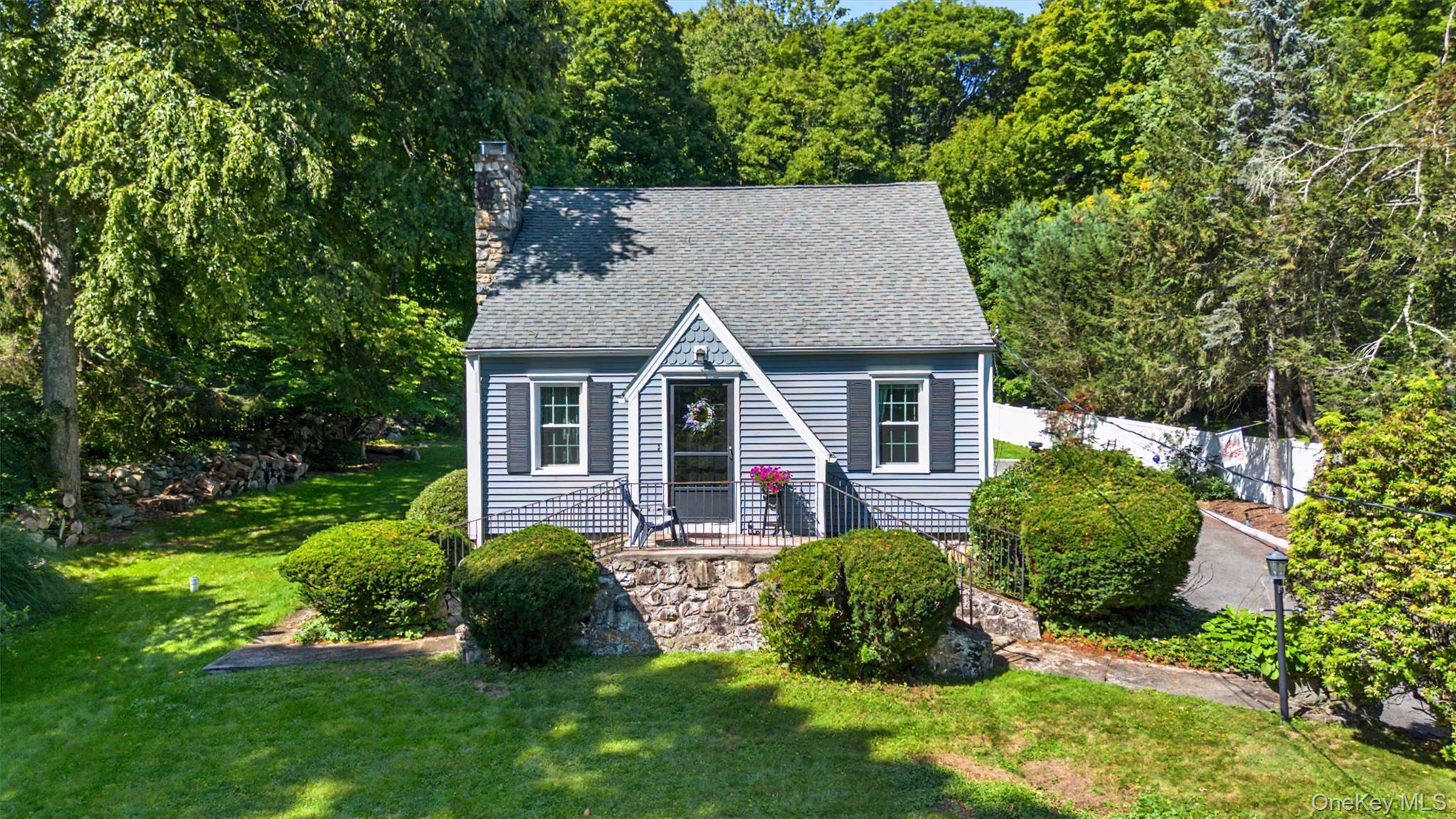 195 Oscawana Lake Road – For Sale