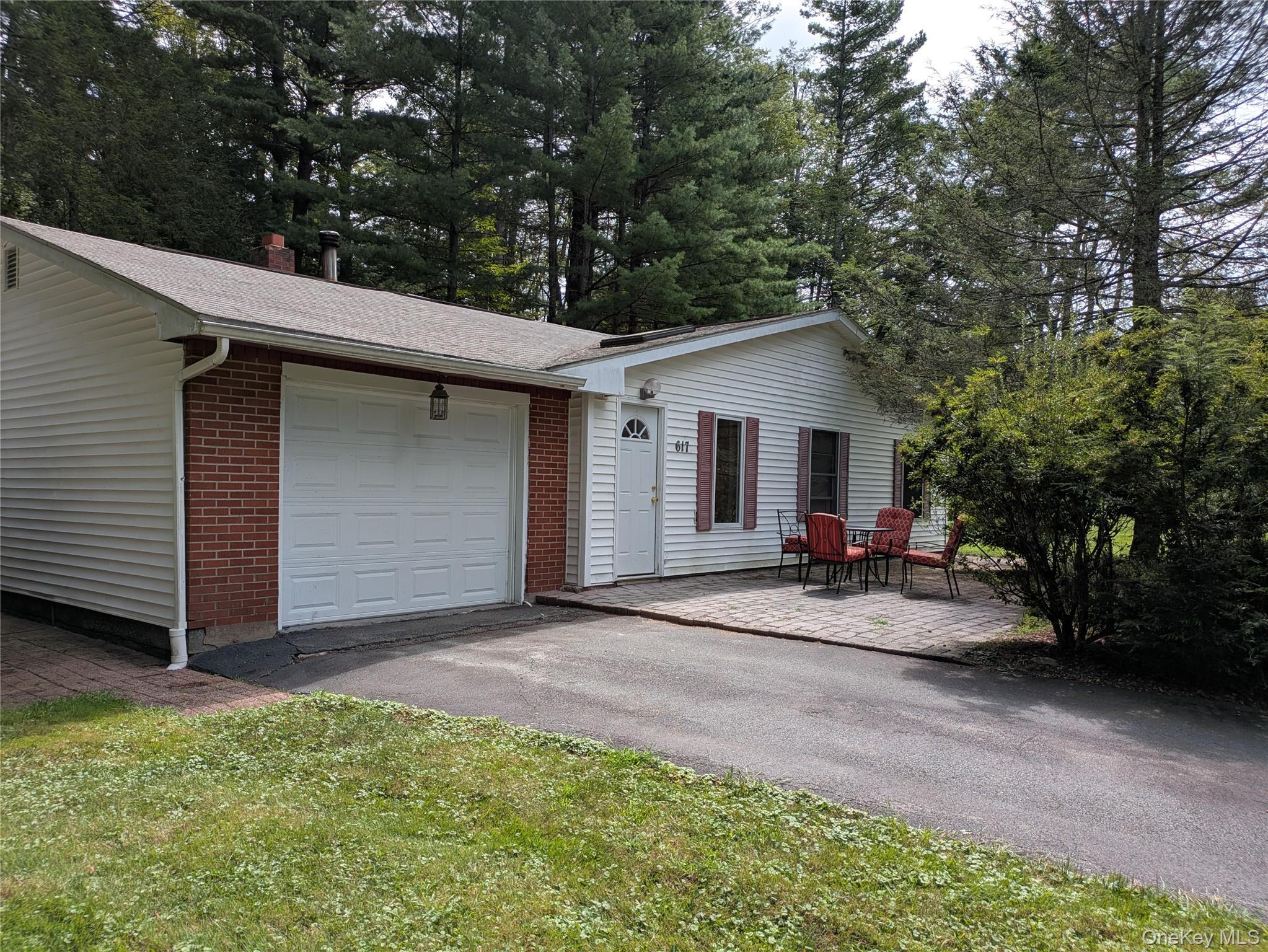 617 Katrina Falls Road – For Rent photo 3