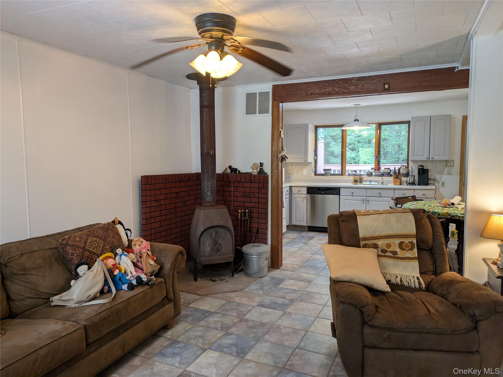 617 Katrina Falls Road – For Rent photo 6