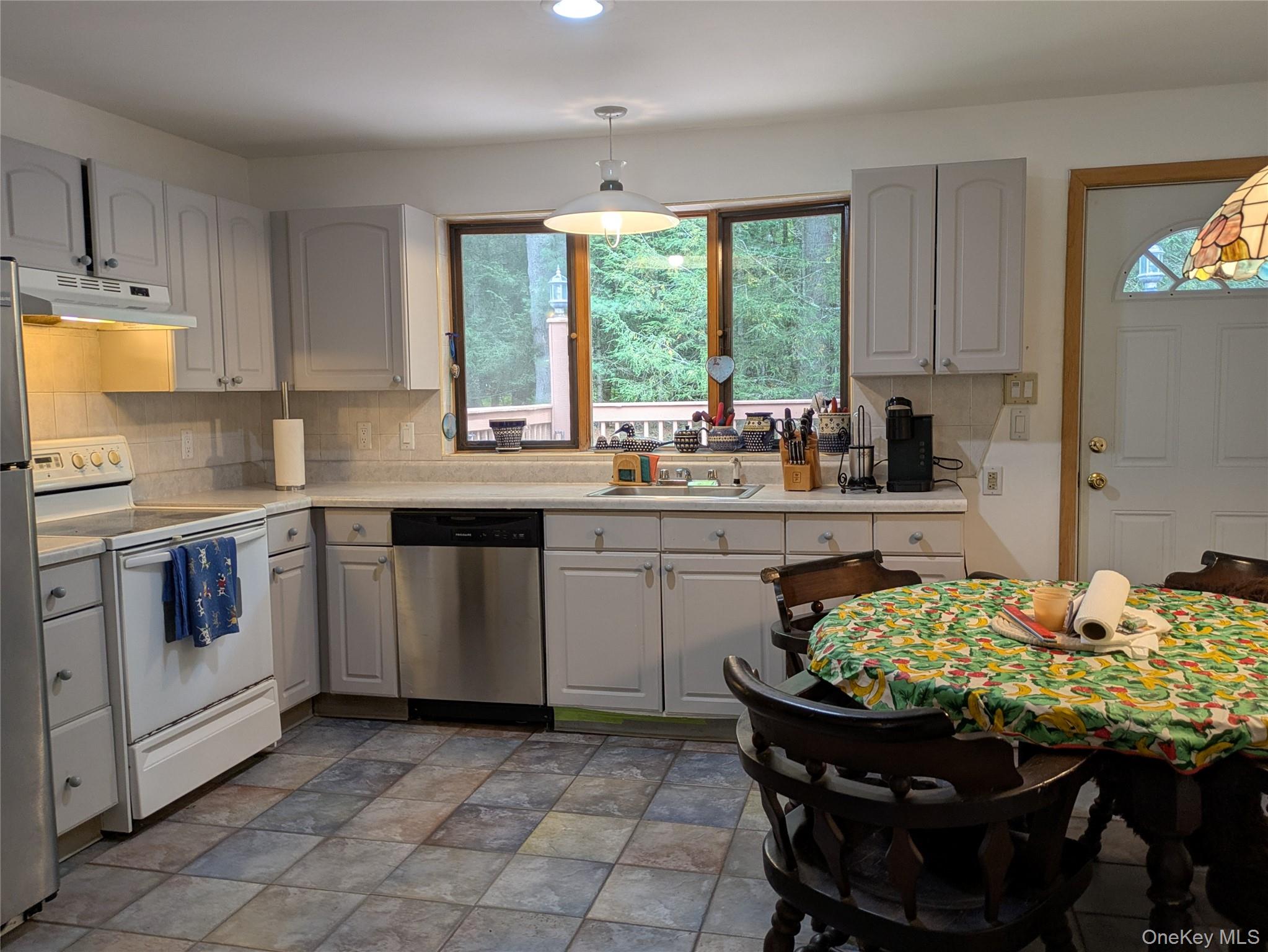 617 Katrina Falls Road – For Rent photo 9