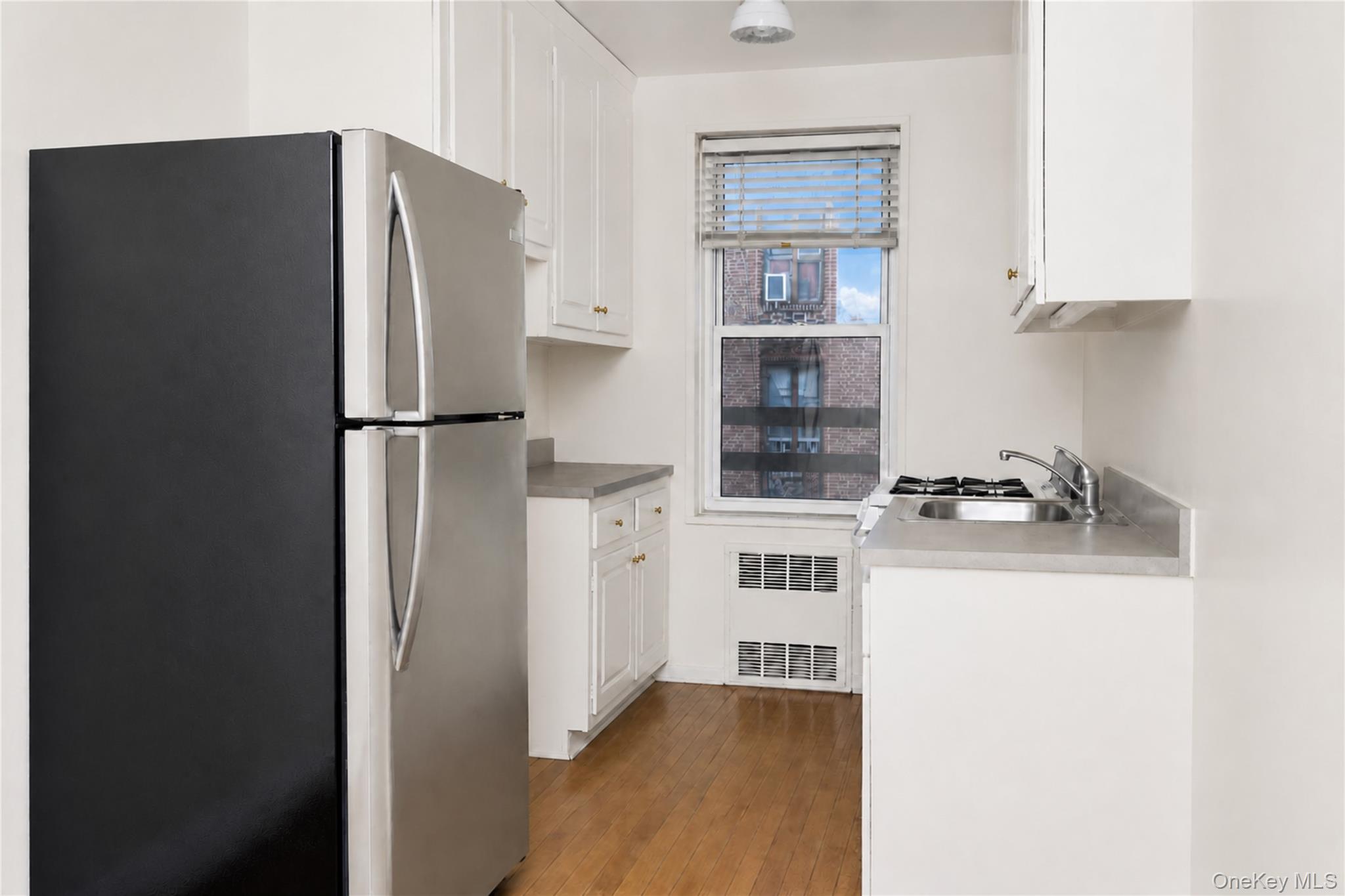 4240 Bowne Street, Unit 4D photo 3