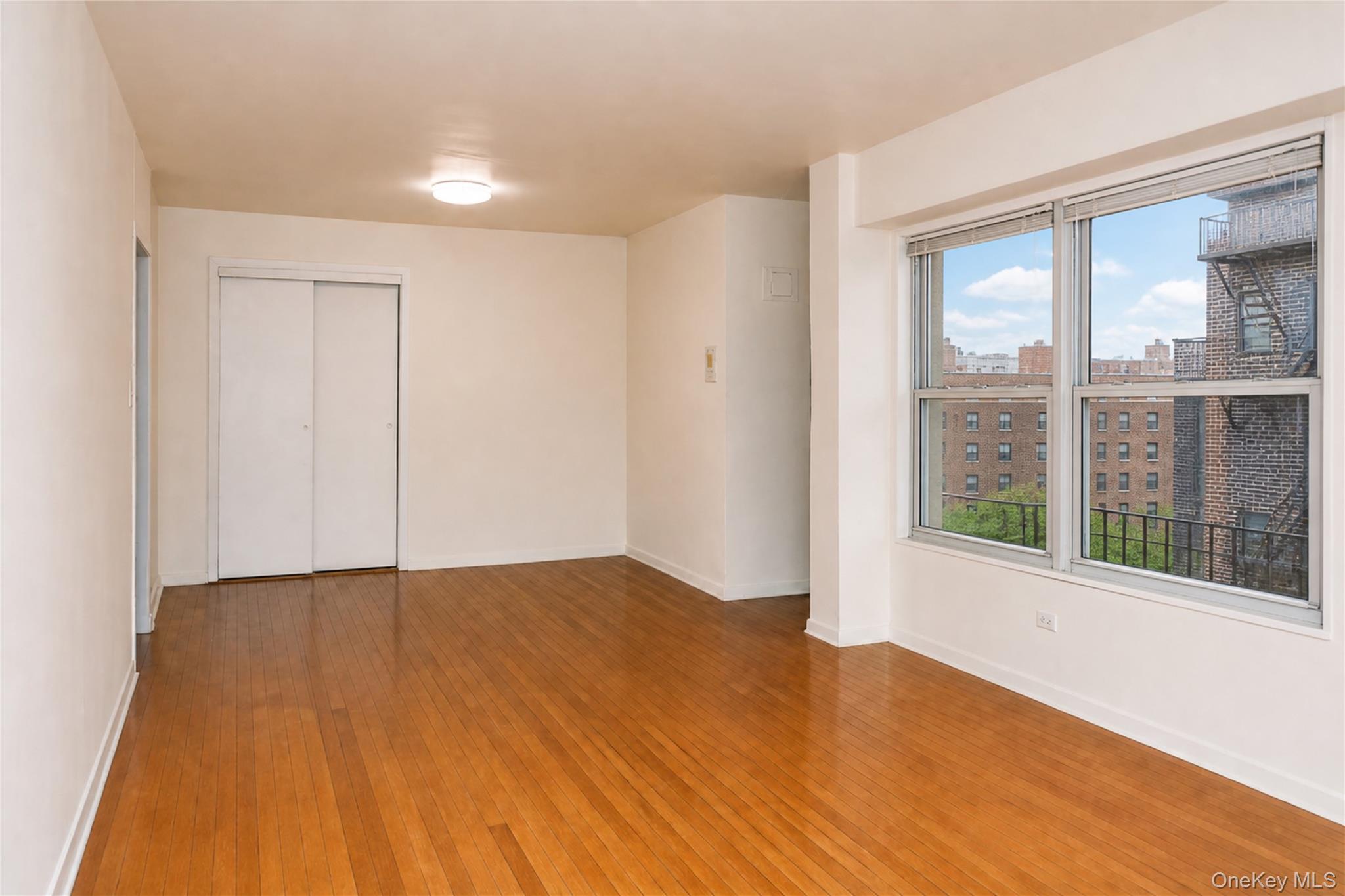 4240 Bowne Street, Unit 4D photo 2