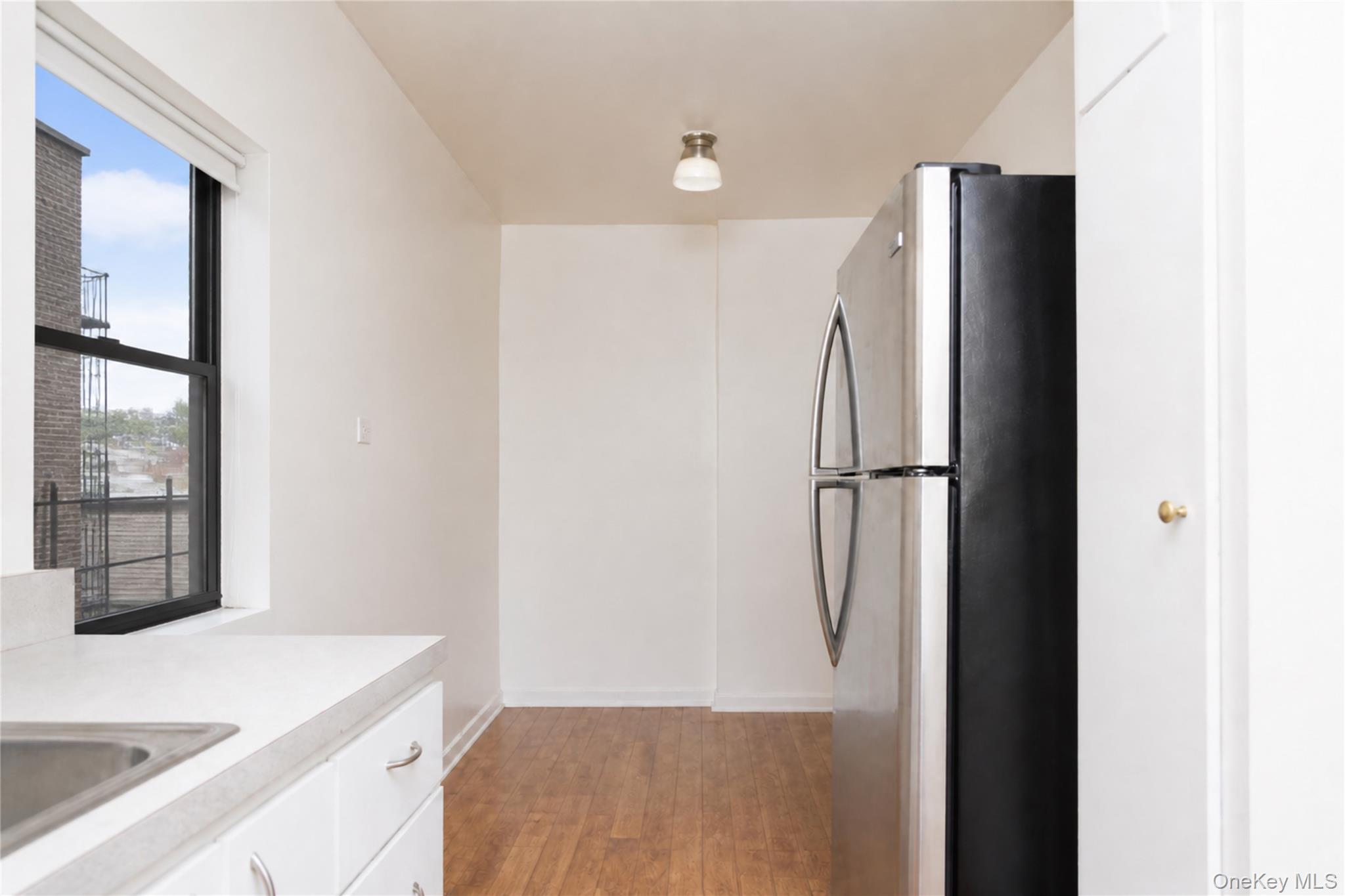 4240 Bowne Street, Unit 4D photo 5