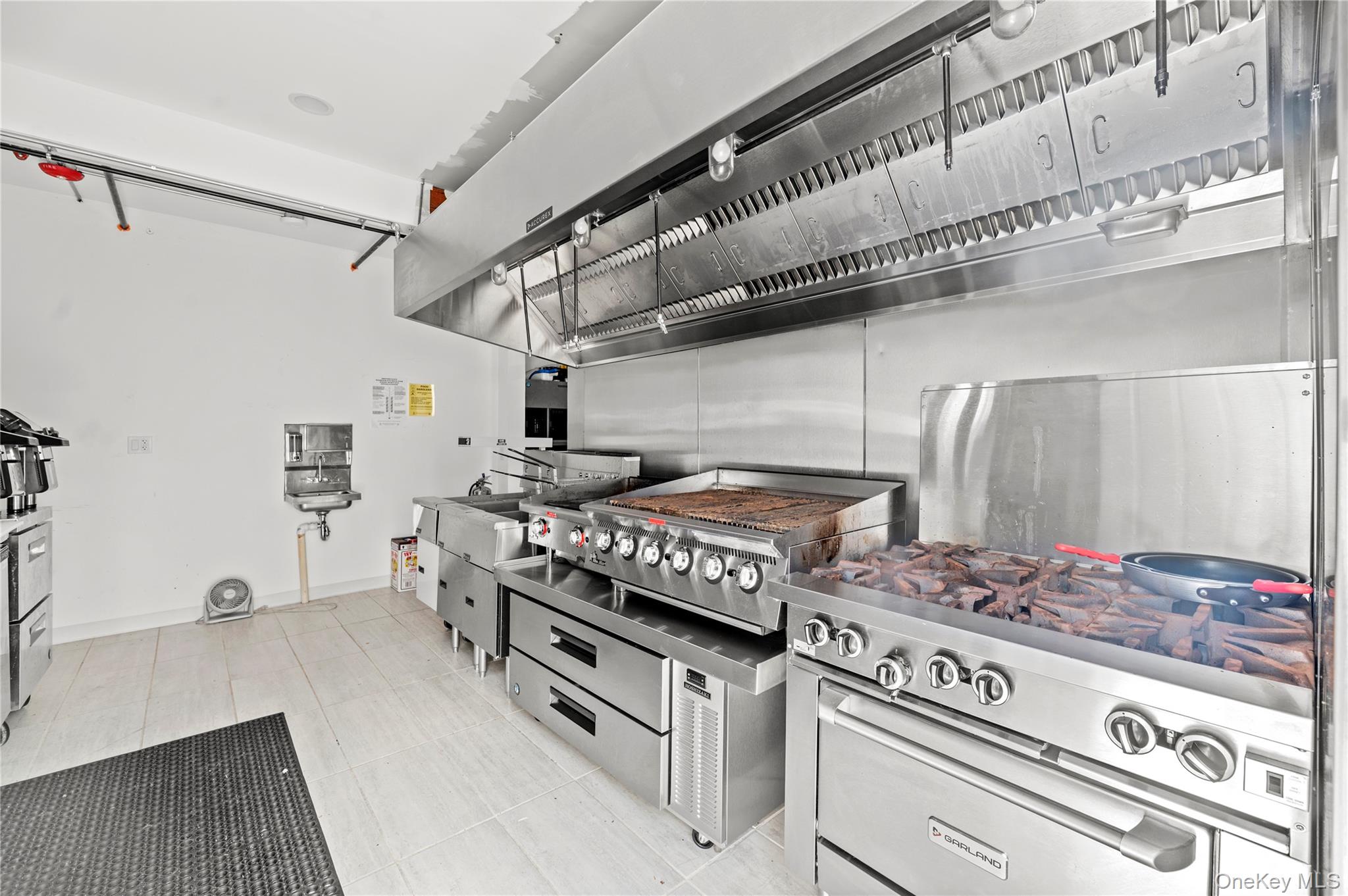 68 E Bayview Walk – For Rent photo 16