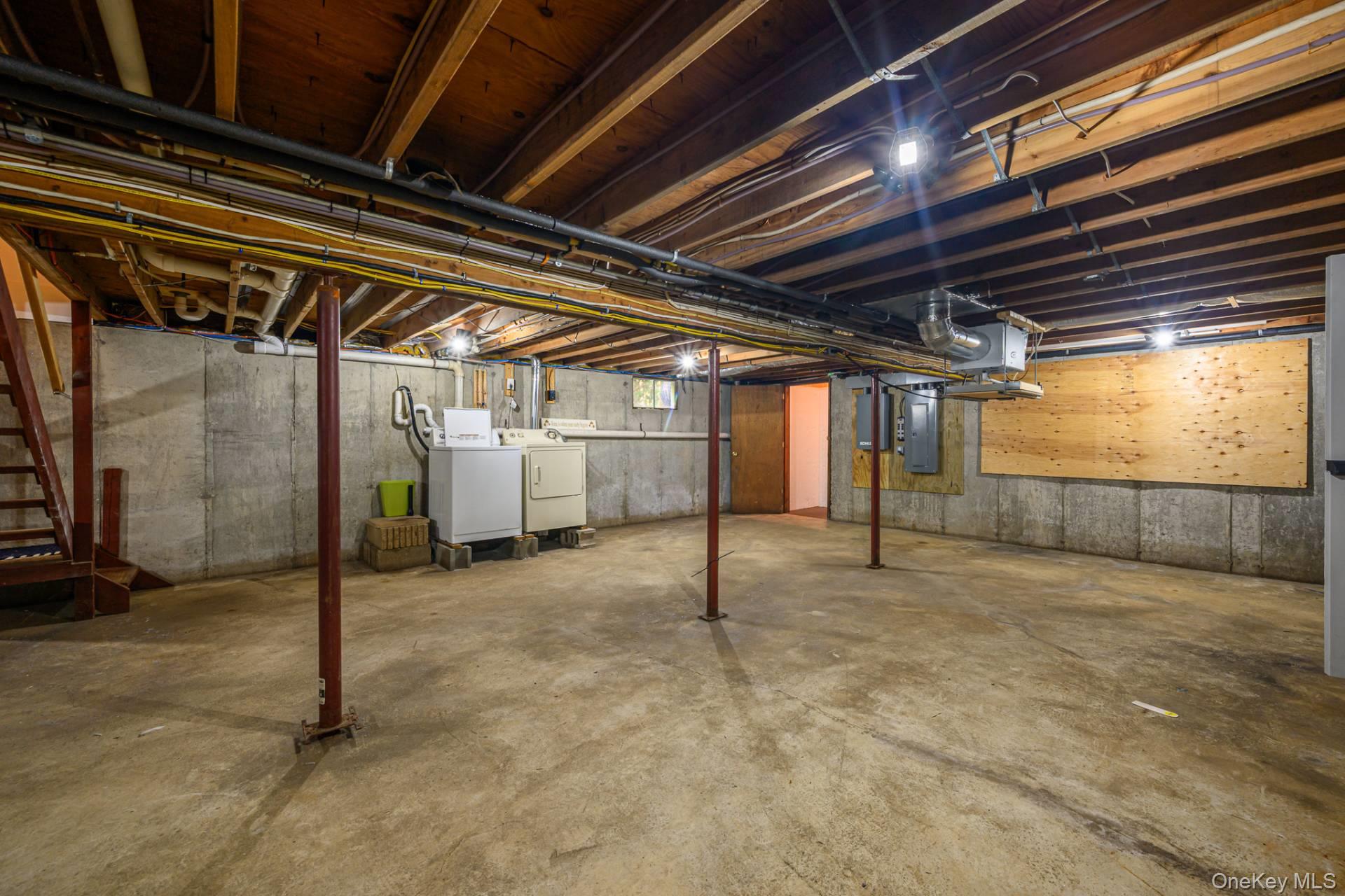 1450 Deep Hole Drive – For Sale photo 17