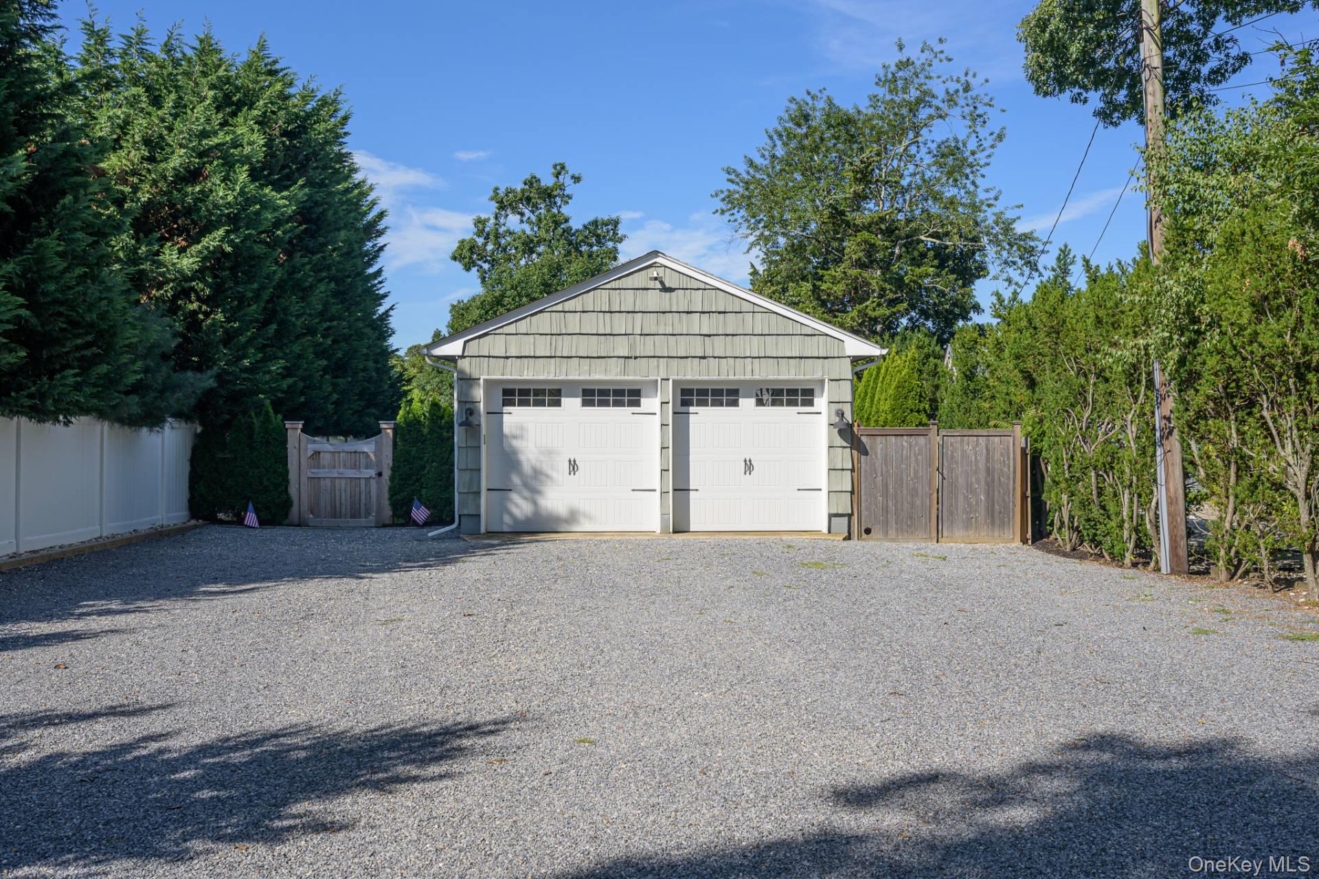 1450 Deep Hole Drive – For Sale photo 3