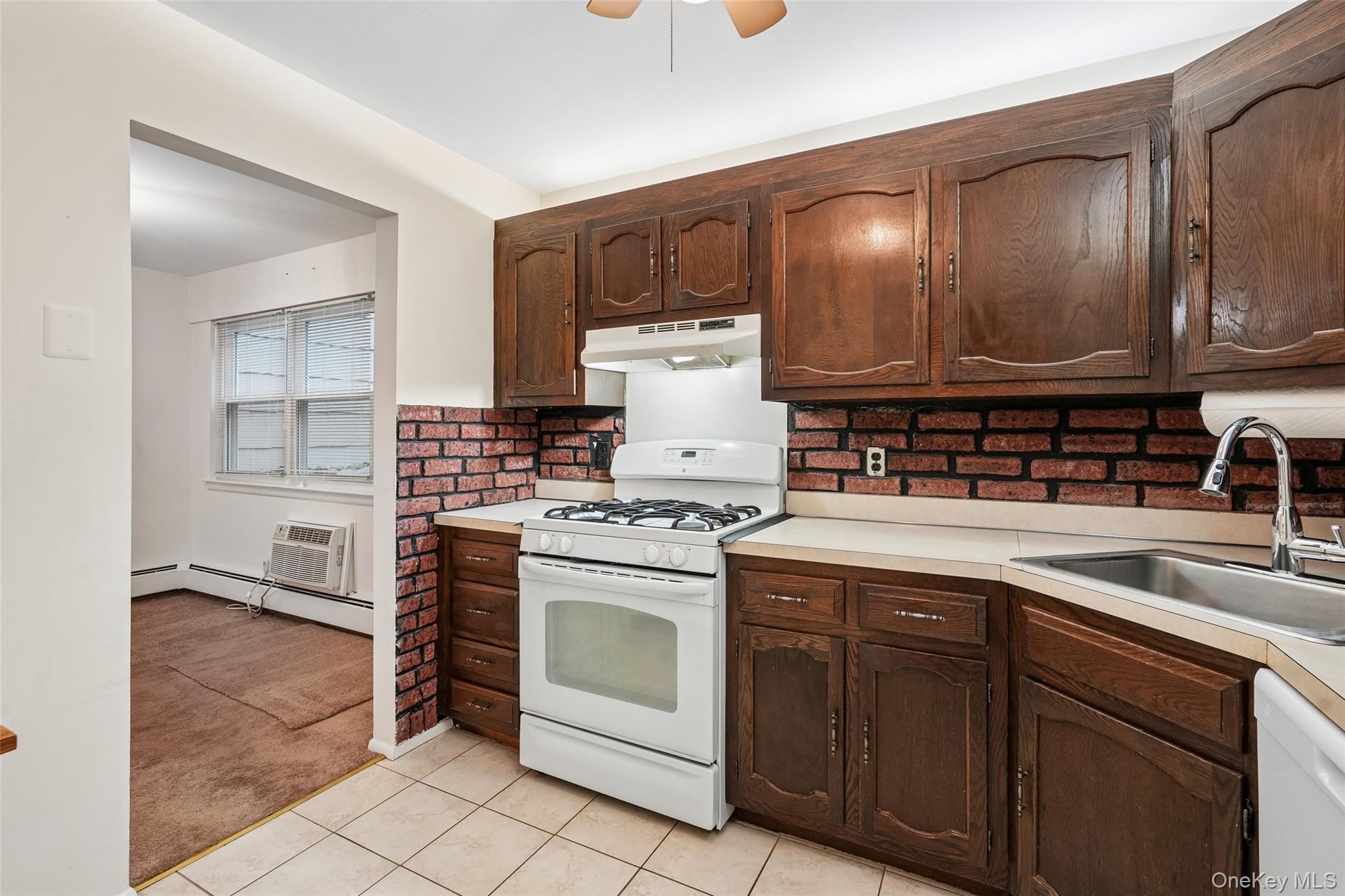 192 Doxbury Lane – For Sale photo 10