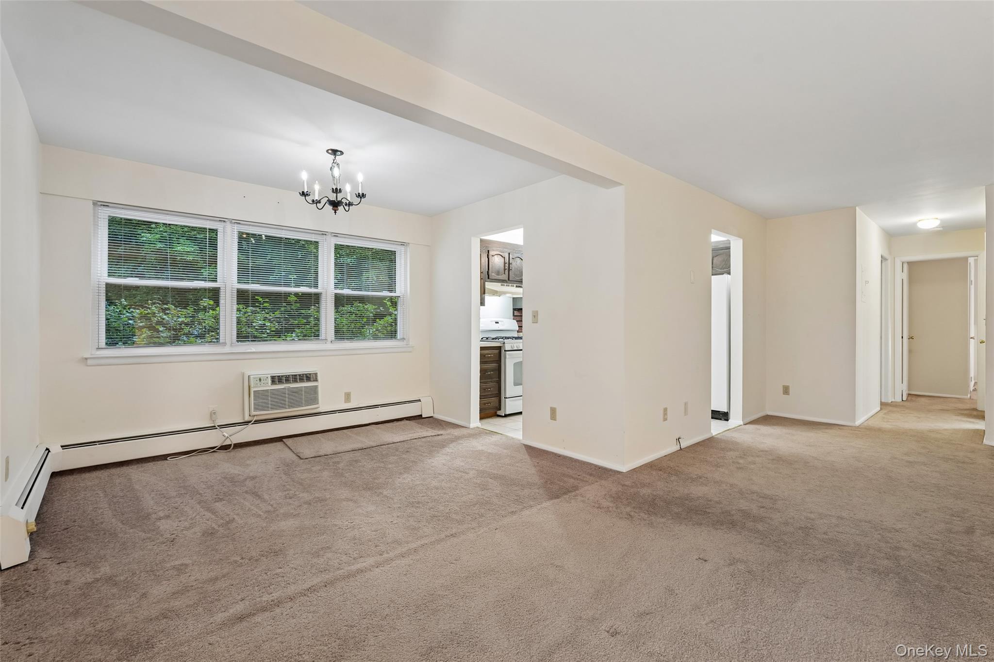 192 Doxbury Lane – For Sale photo 5