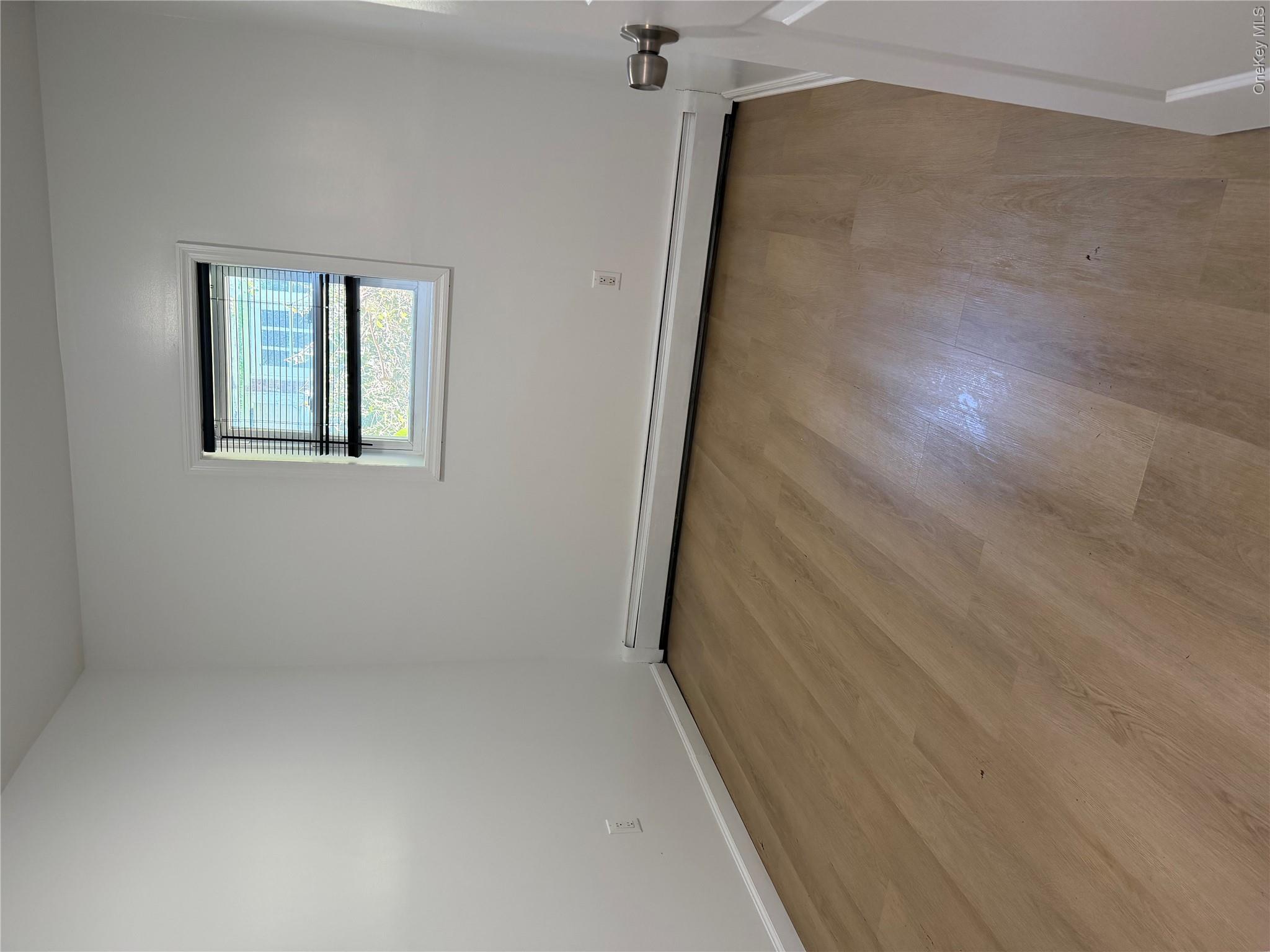 2067 Van Hoesen Avenue, Unit 1 FL