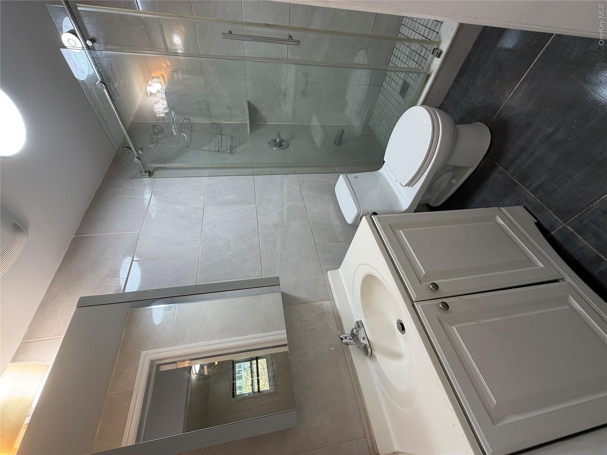 2067 Van Hoesen Avenue, Unit 1 FL photo 4