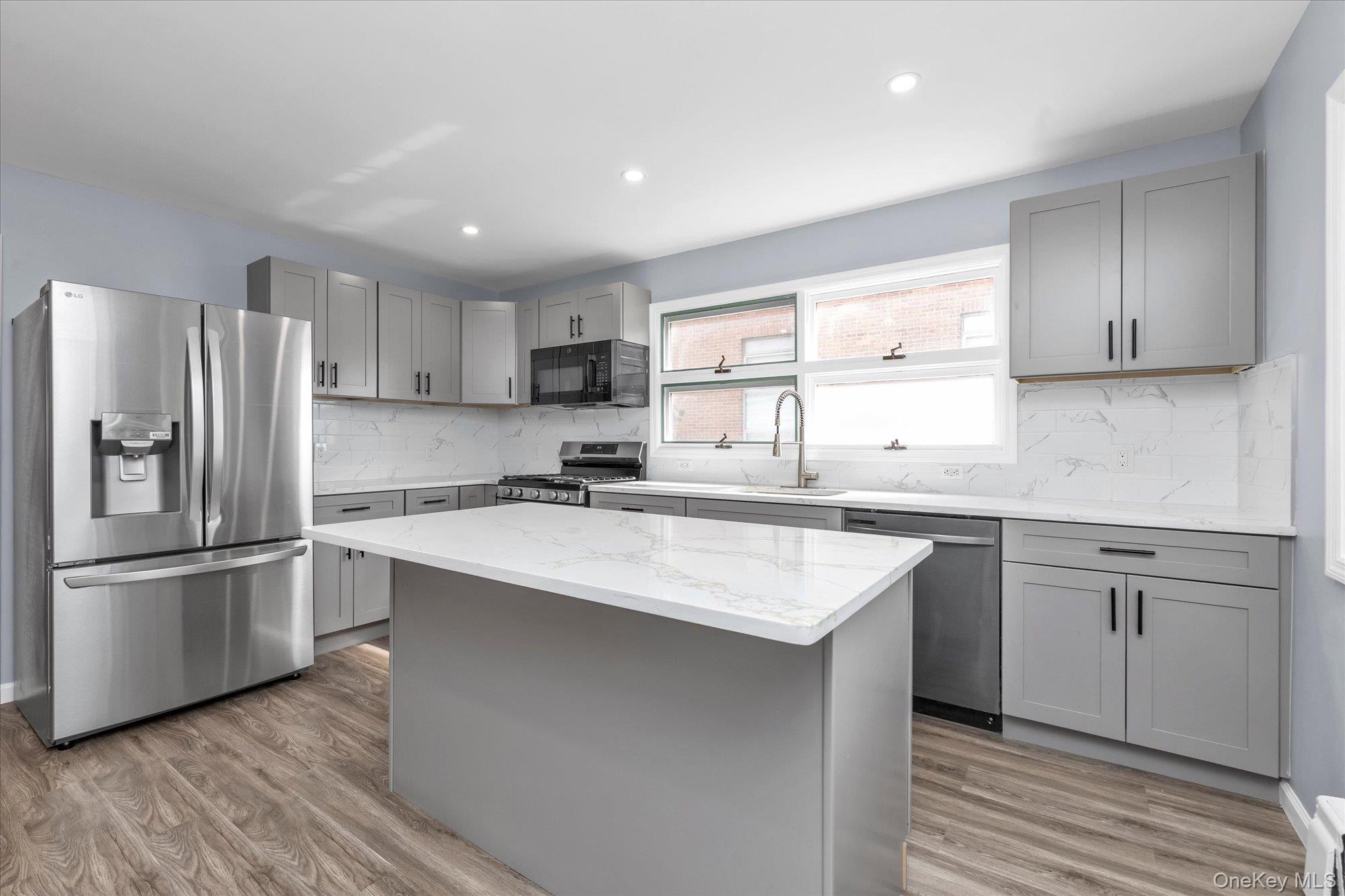 6 Franklin Avenue, Unit Lower photo 7