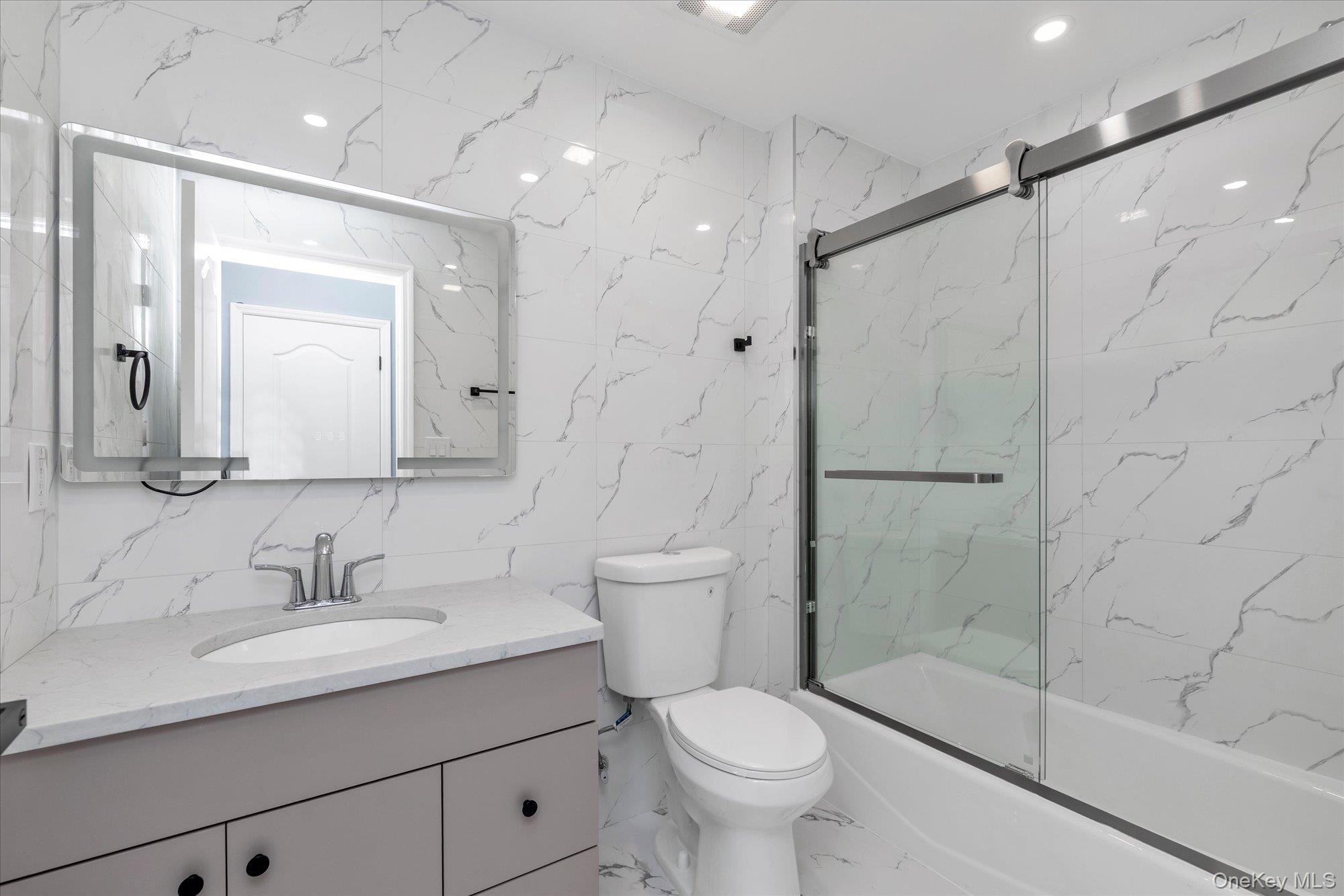 6 Franklin Avenue, Unit Lower photo 11
