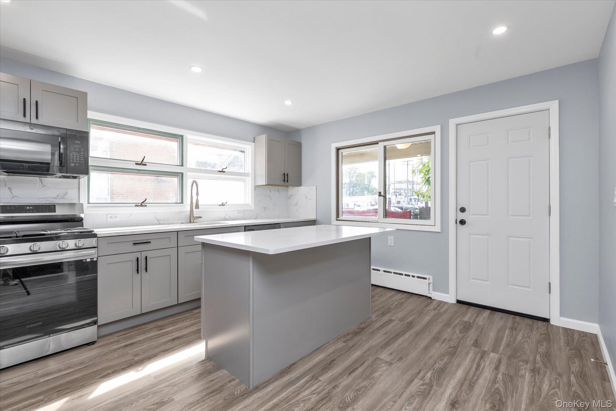 6 Franklin Avenue, Unit Lower photo 8
