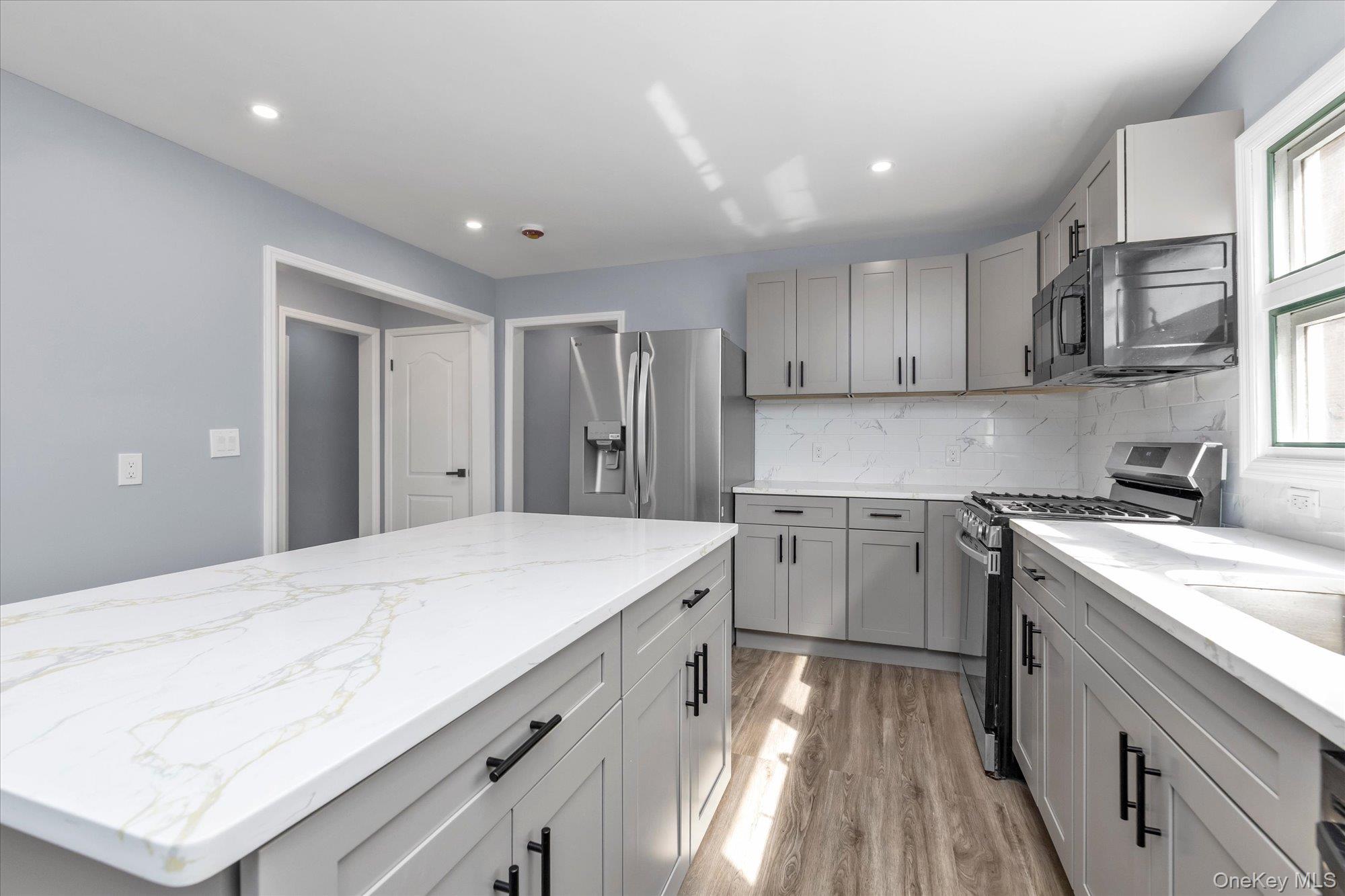 6 Franklin Avenue, Unit Lower photo 6