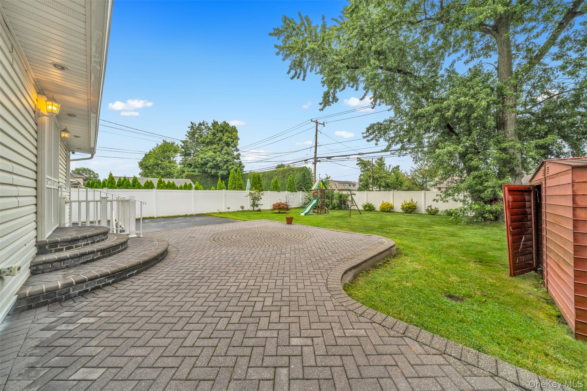 30 Andover Lane – For Sale photo 2
