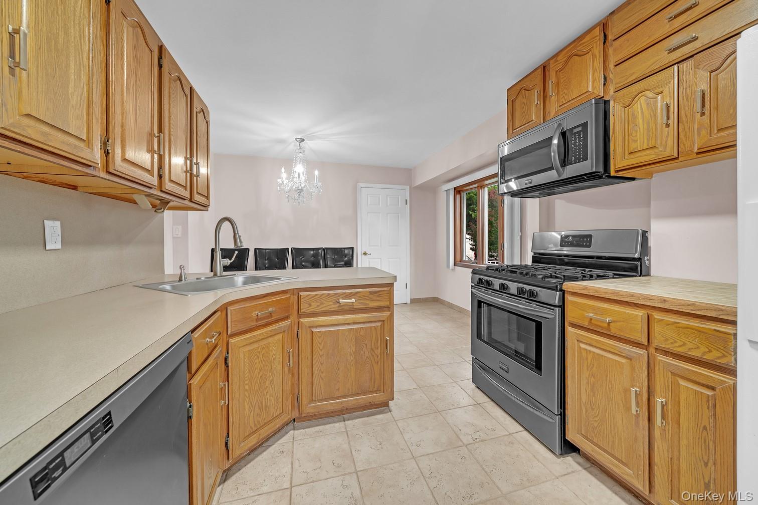 30 Andover Lane – For Sale photo 7