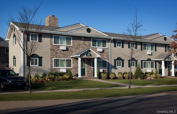 227 Lakeland Avenue, Unit 2-2D photo 2