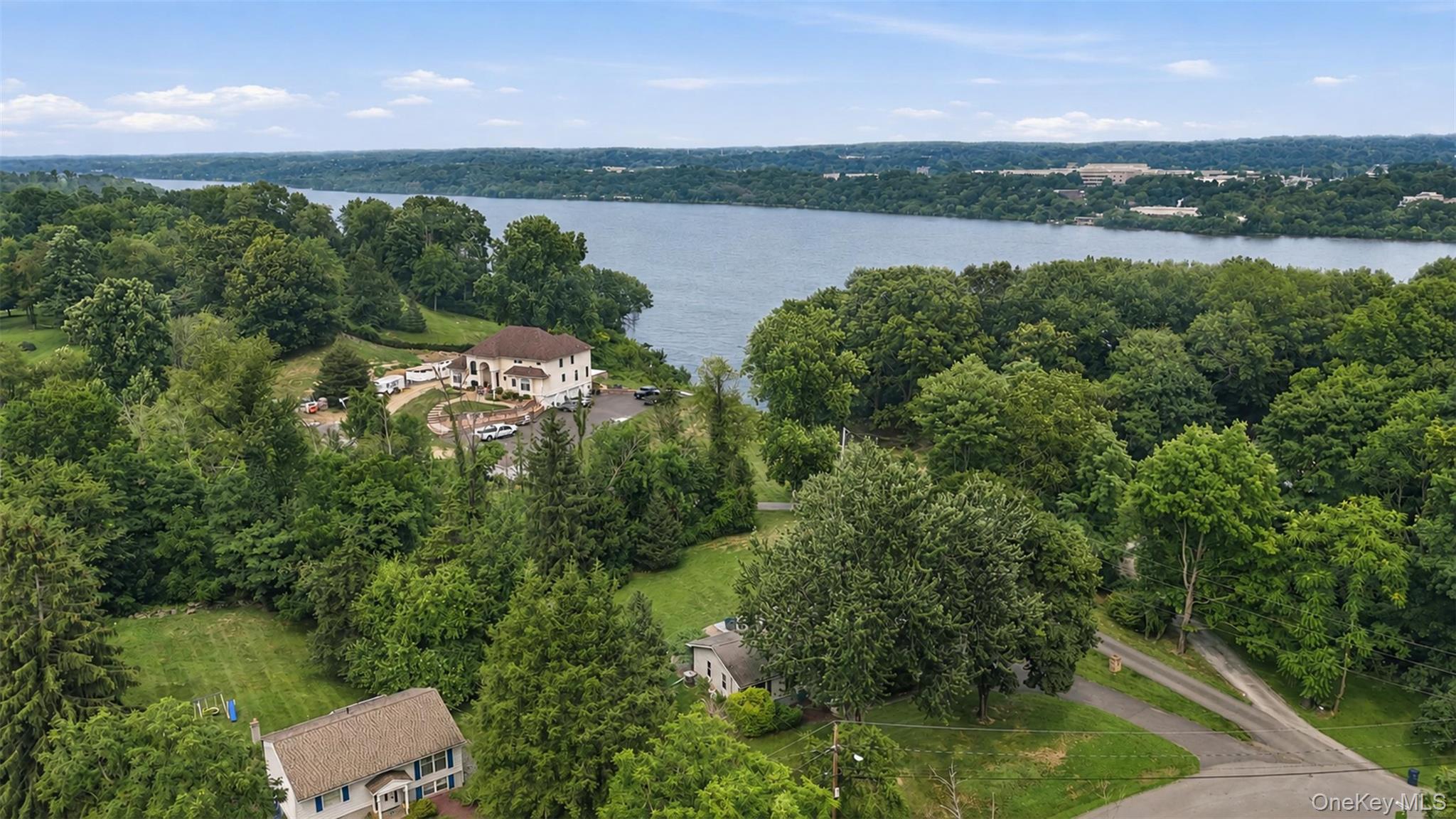 4 Seneca Lane – For Sale photo 28