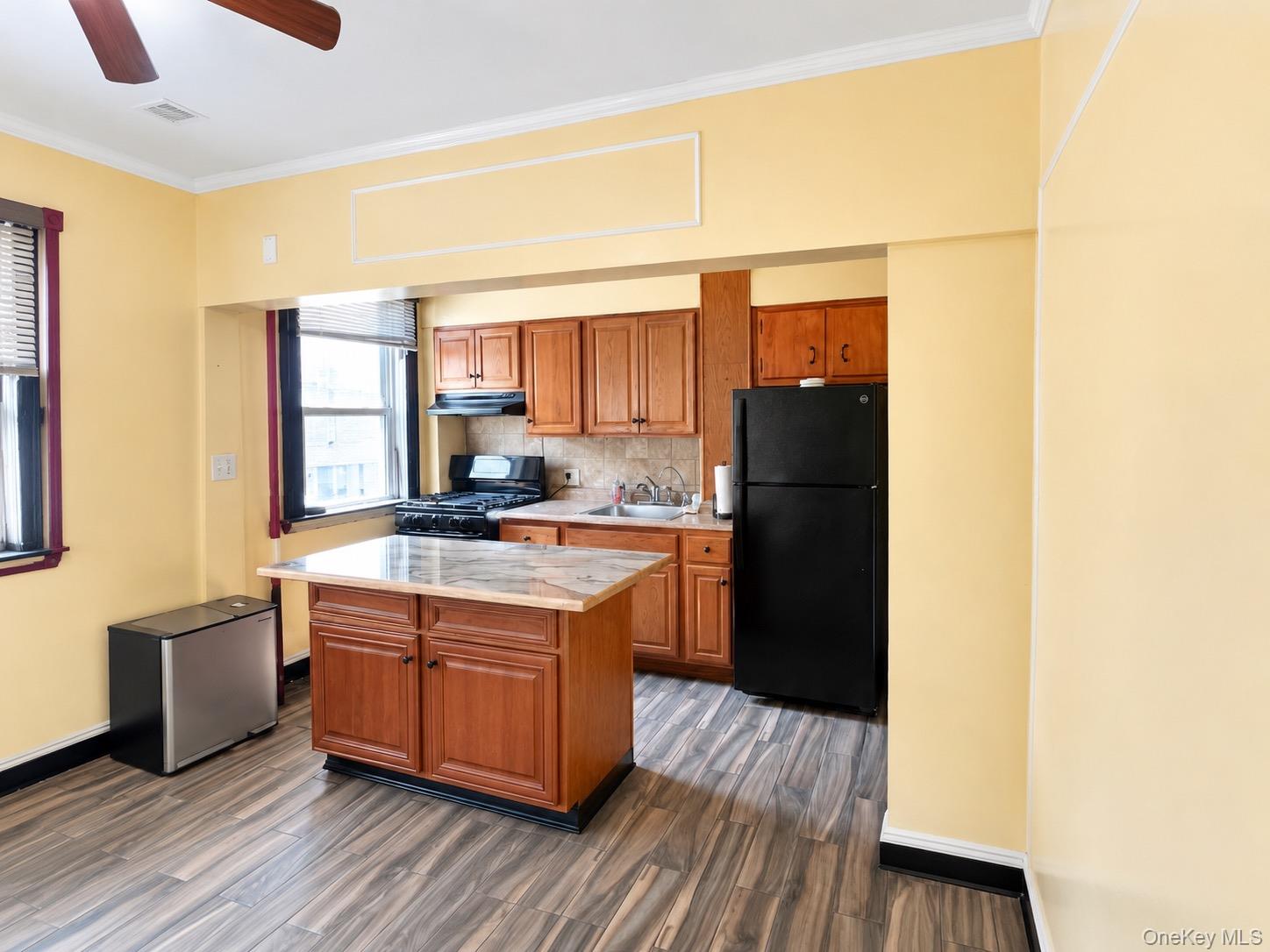 125-16 Hawtree Creek Road – For Sale
