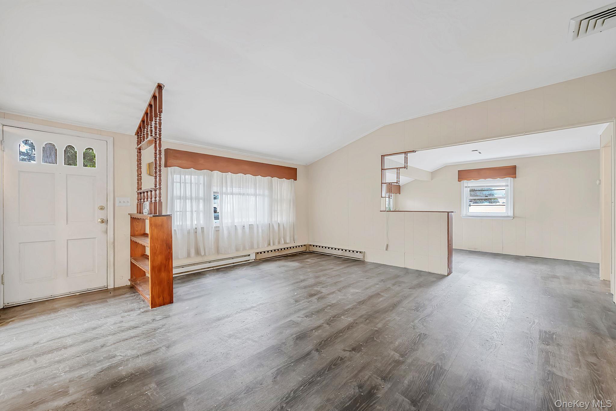 35 Gwendolyn Place – For Sale photo 2