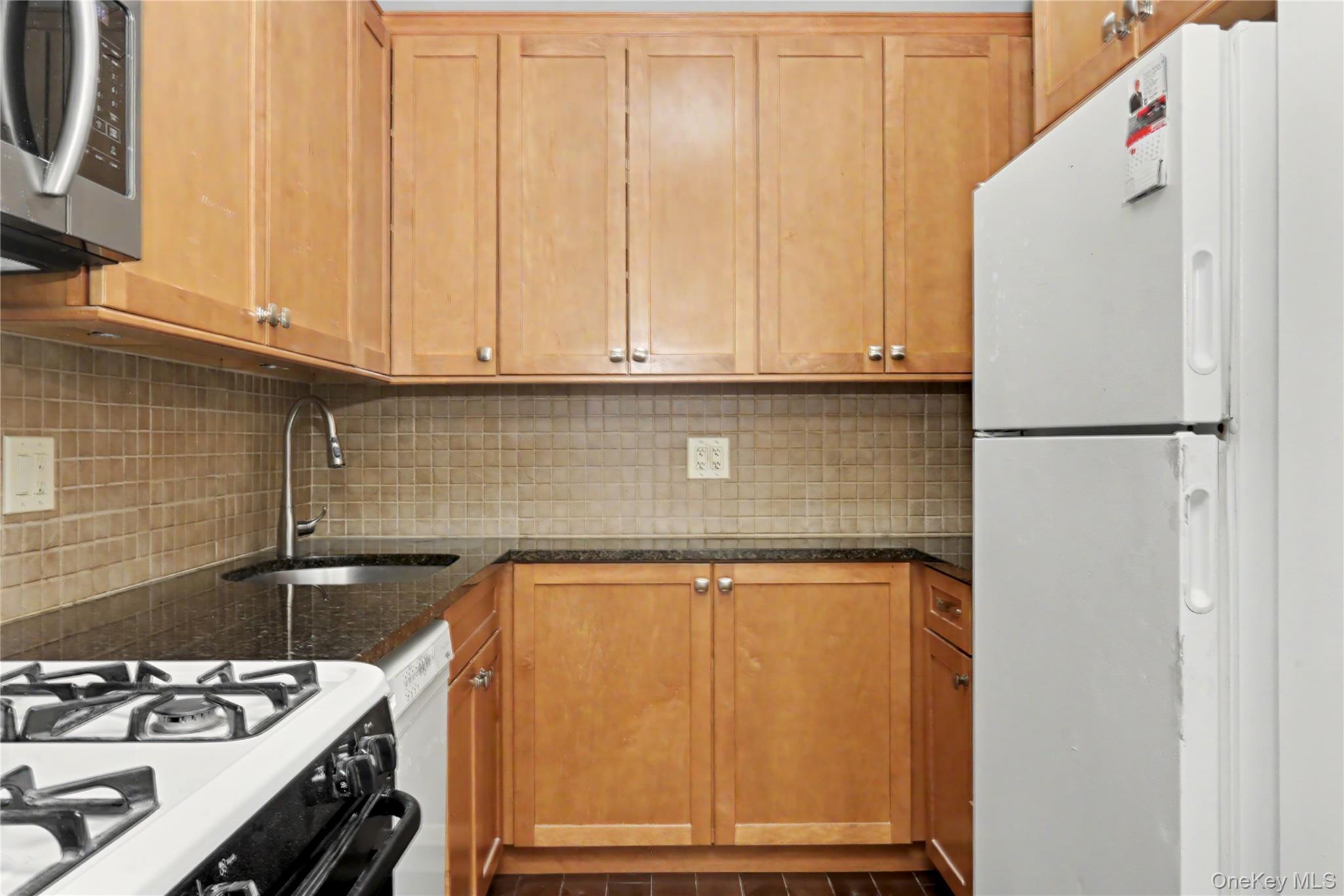 60 Barker, Unit 323 photo 10