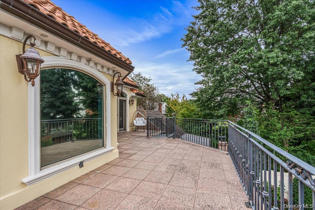 318 147th Place – For Sale photo 24