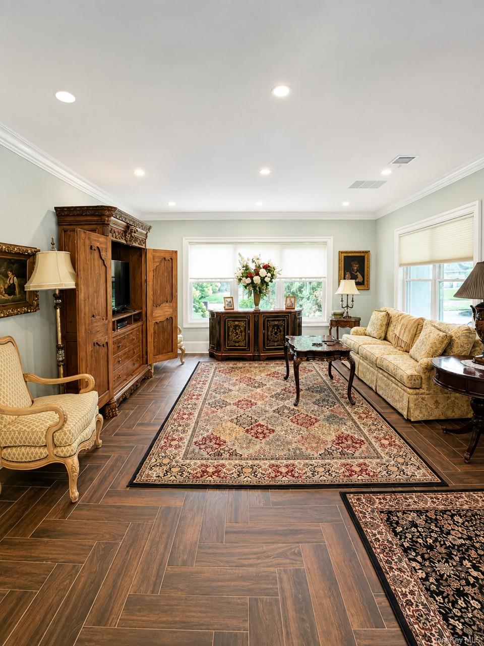 902 Manor Lane – For Rent photo 4