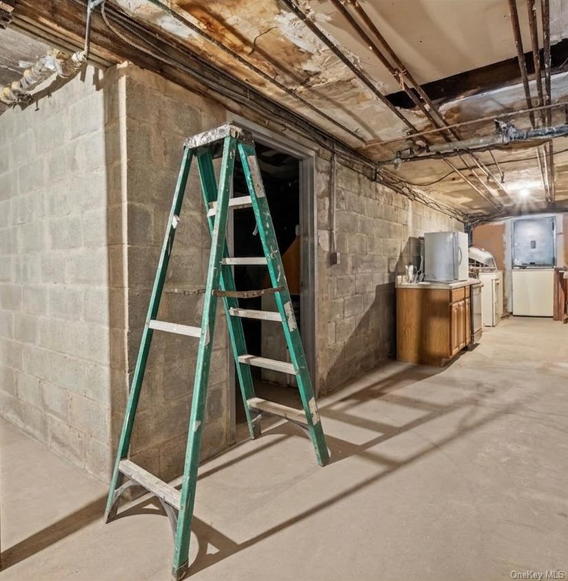 27 Saratoga Avenue – For Sale photo 11
