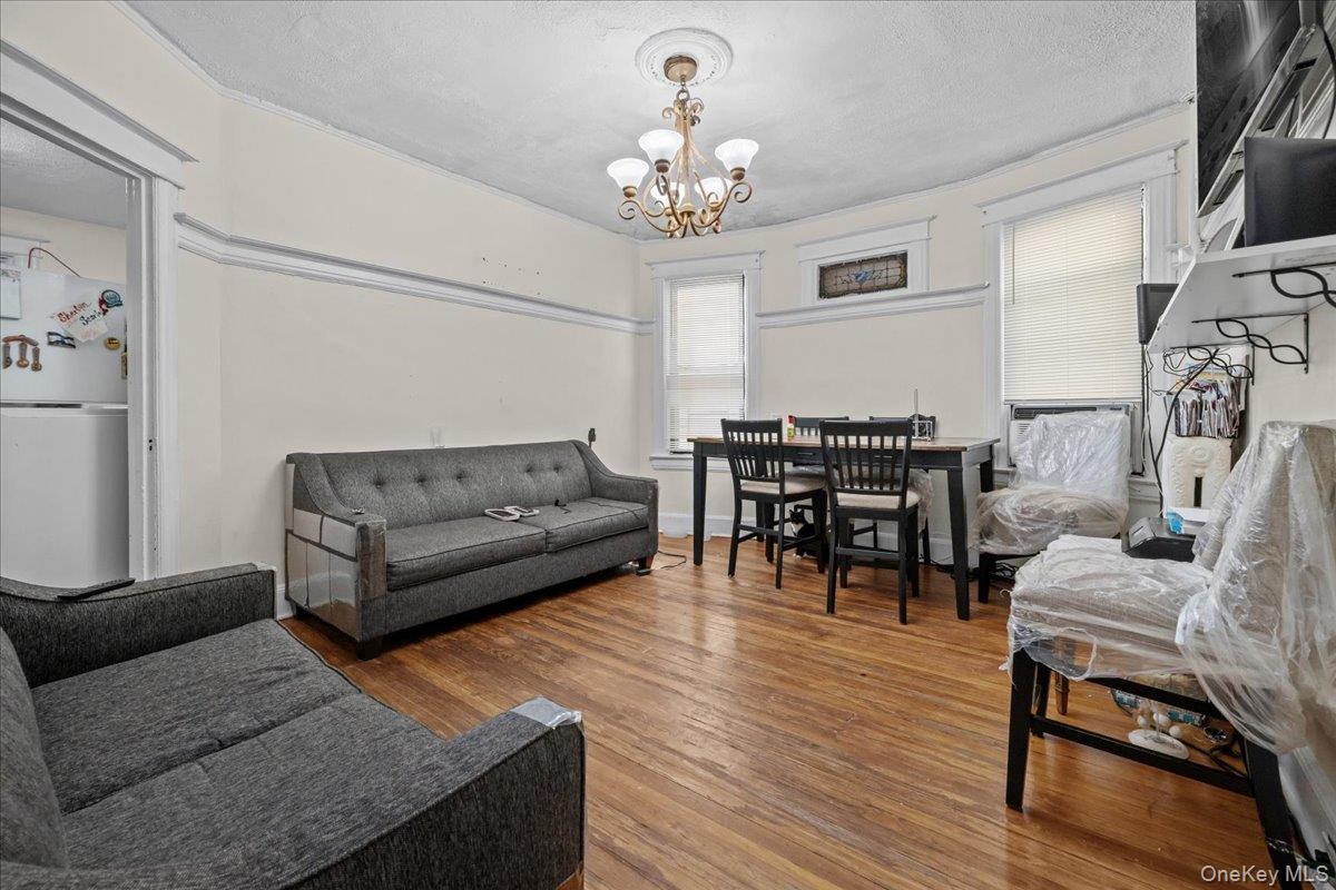 27 Saratoga Avenue – For Sale photo 7