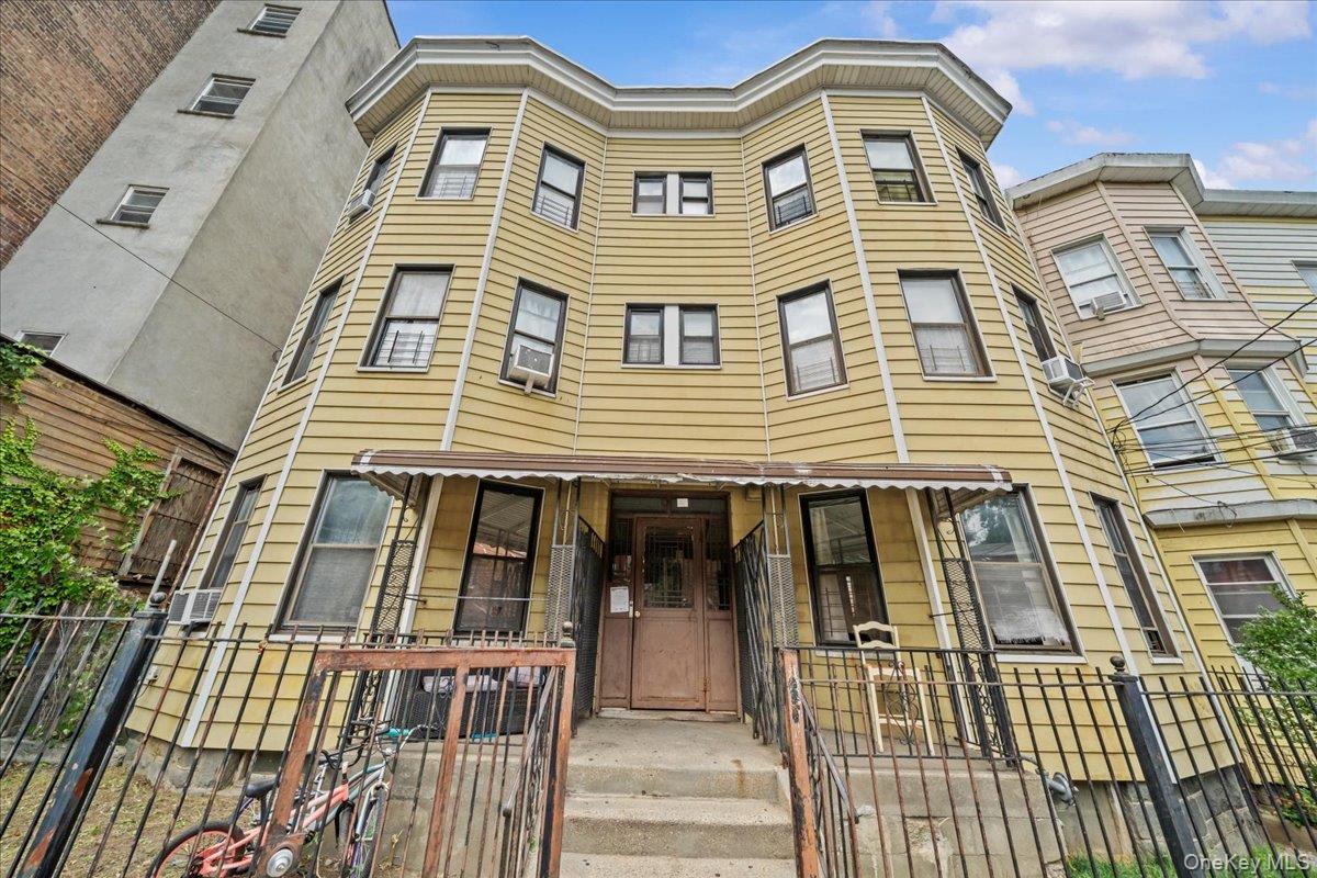 27 Saratoga Avenue – For Sale photo 3