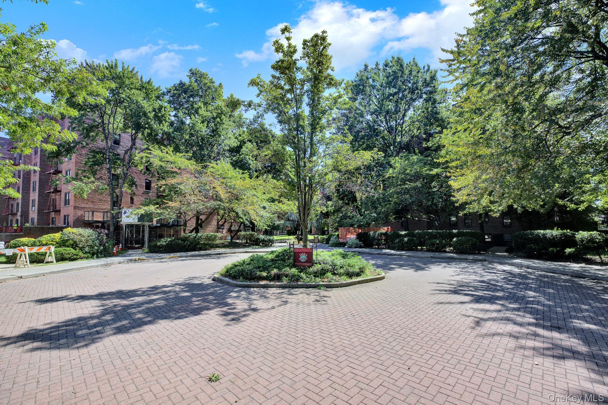 150-10 71st Avenue, Unit 6H photo 2