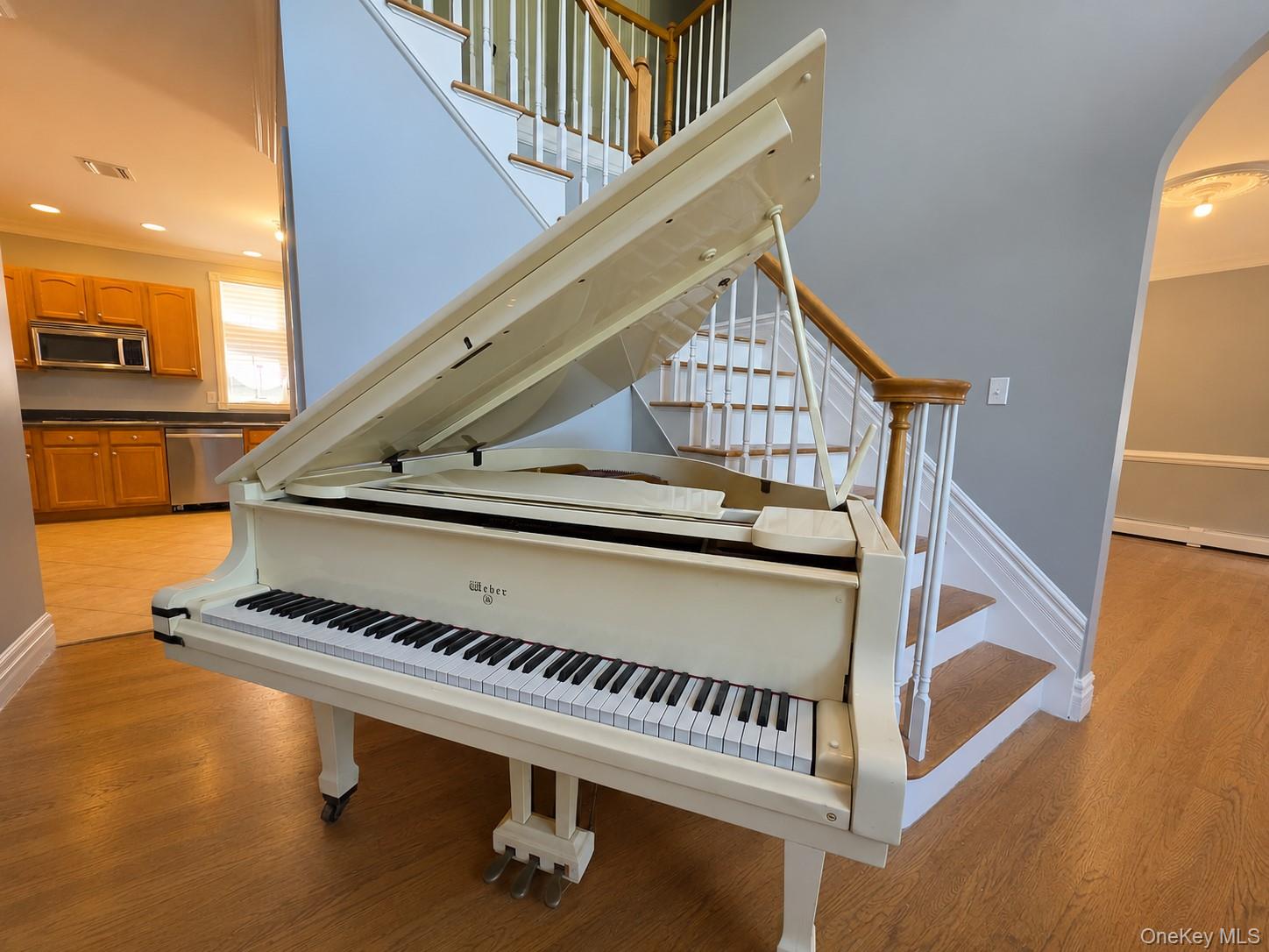 8 Brian Court – For Rent photo 6