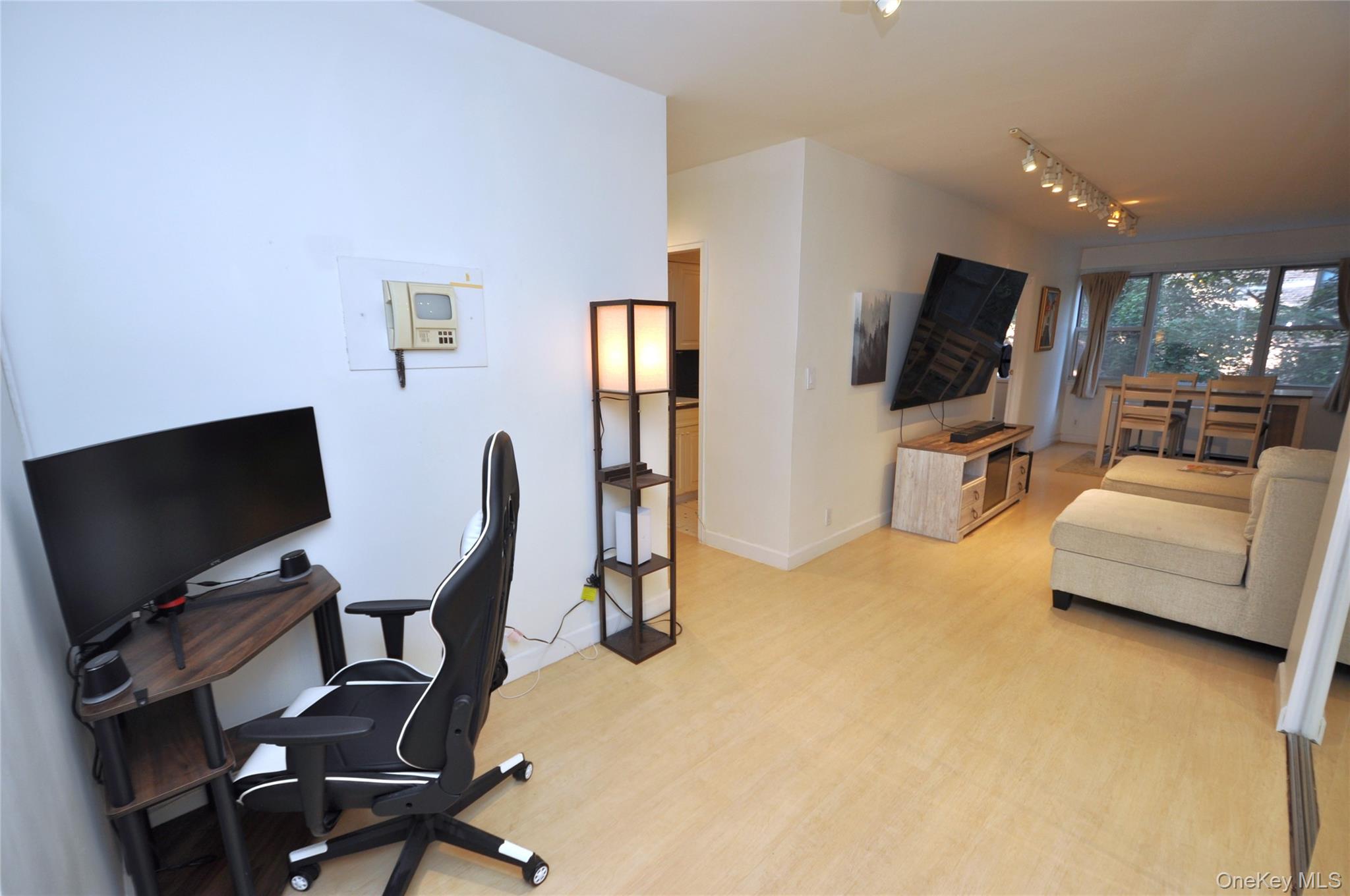 230 Garth Road, Unit 3B1 photo 29