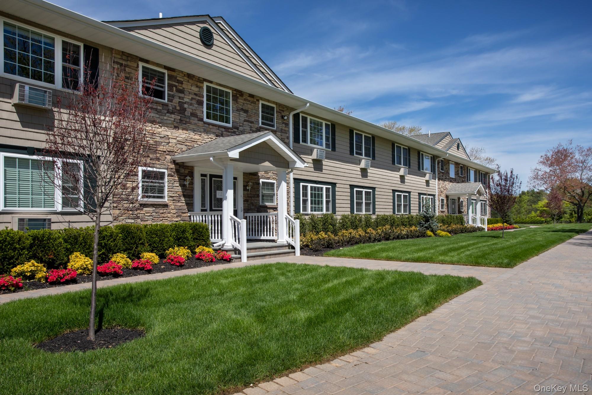 315 Robinson Avenue, Unit 315-4