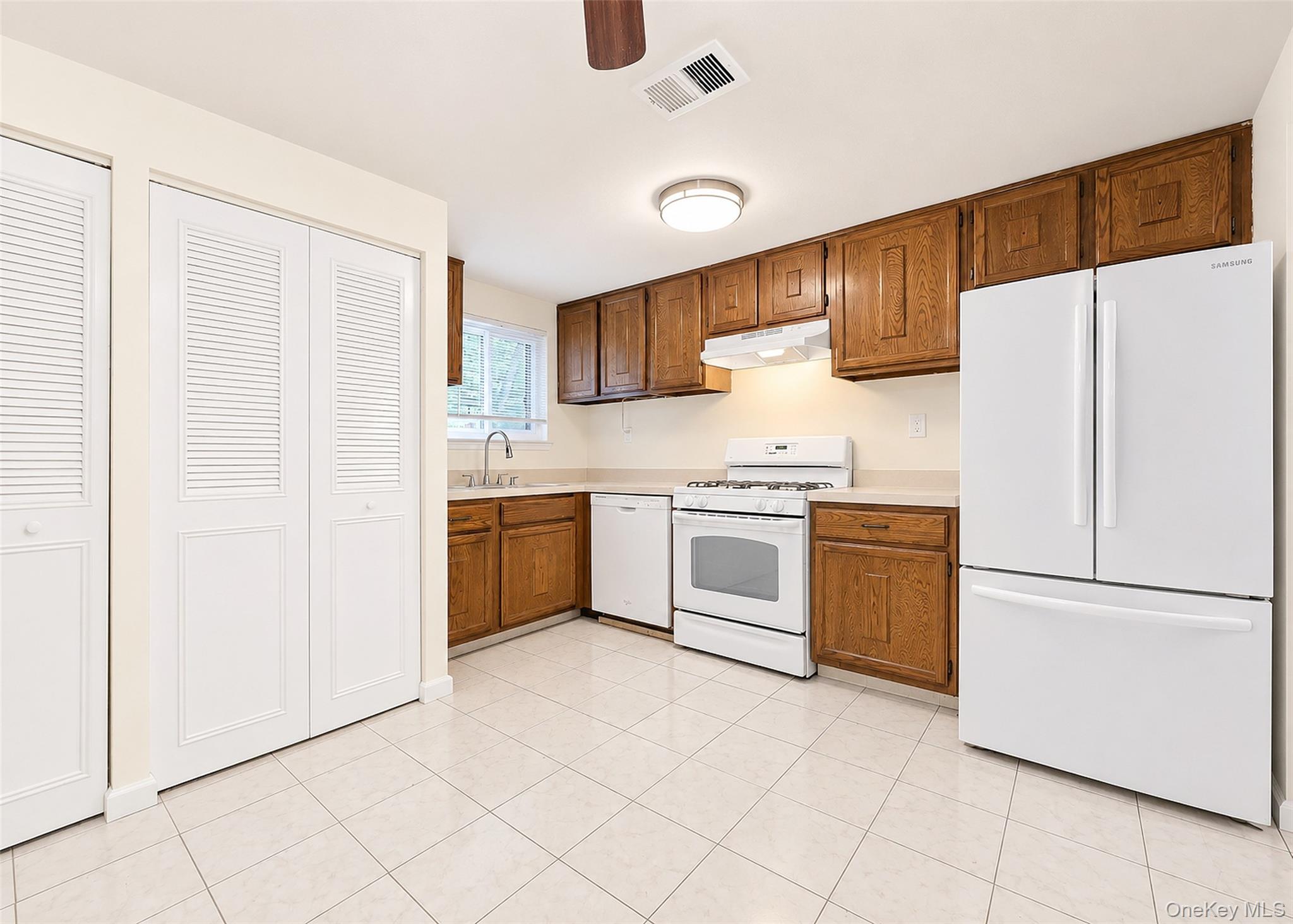 145 Cambridge Drive – For Sale photo 5