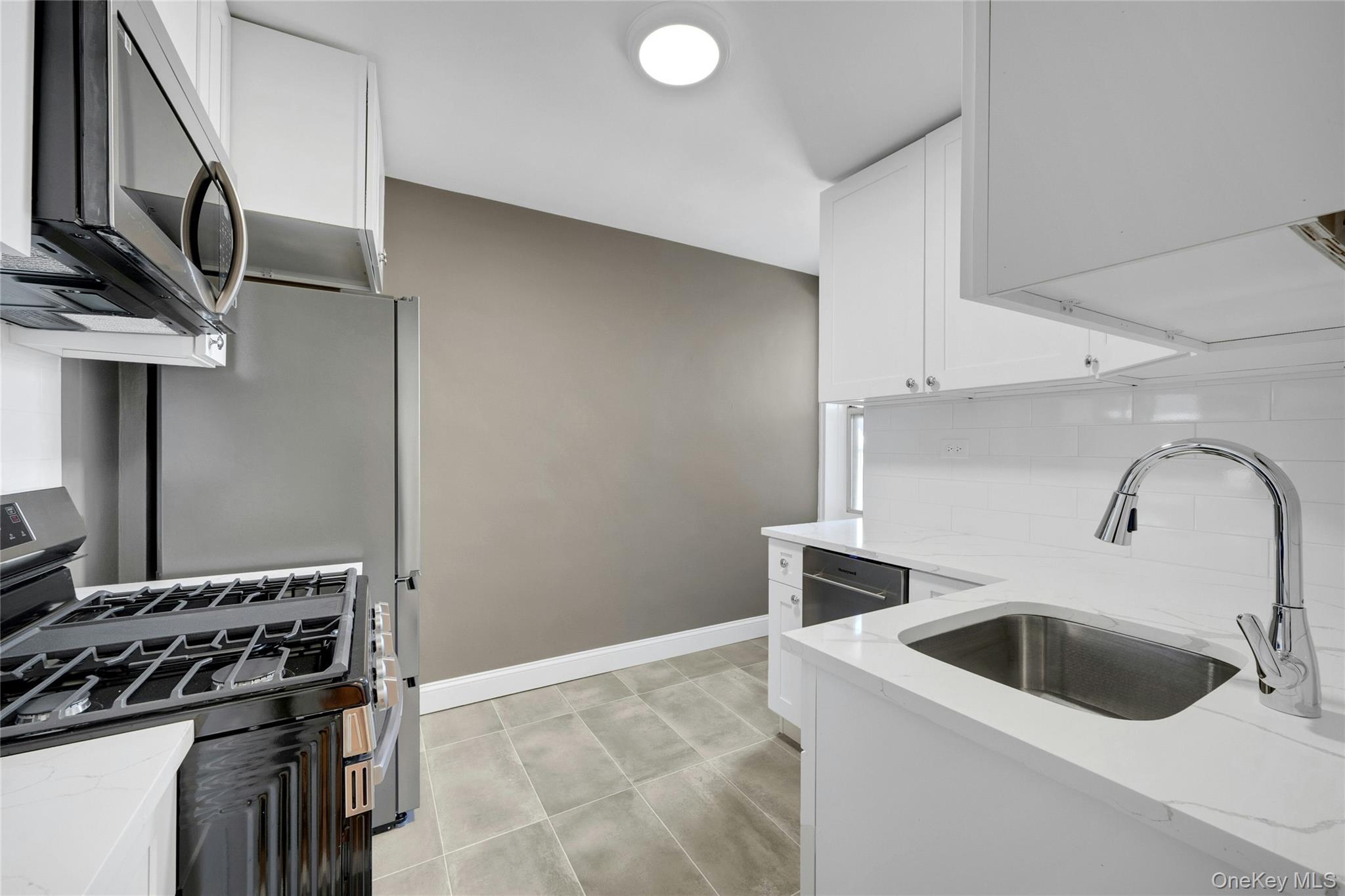 5650 Netherland Avenue, Unit 3C photo 6
