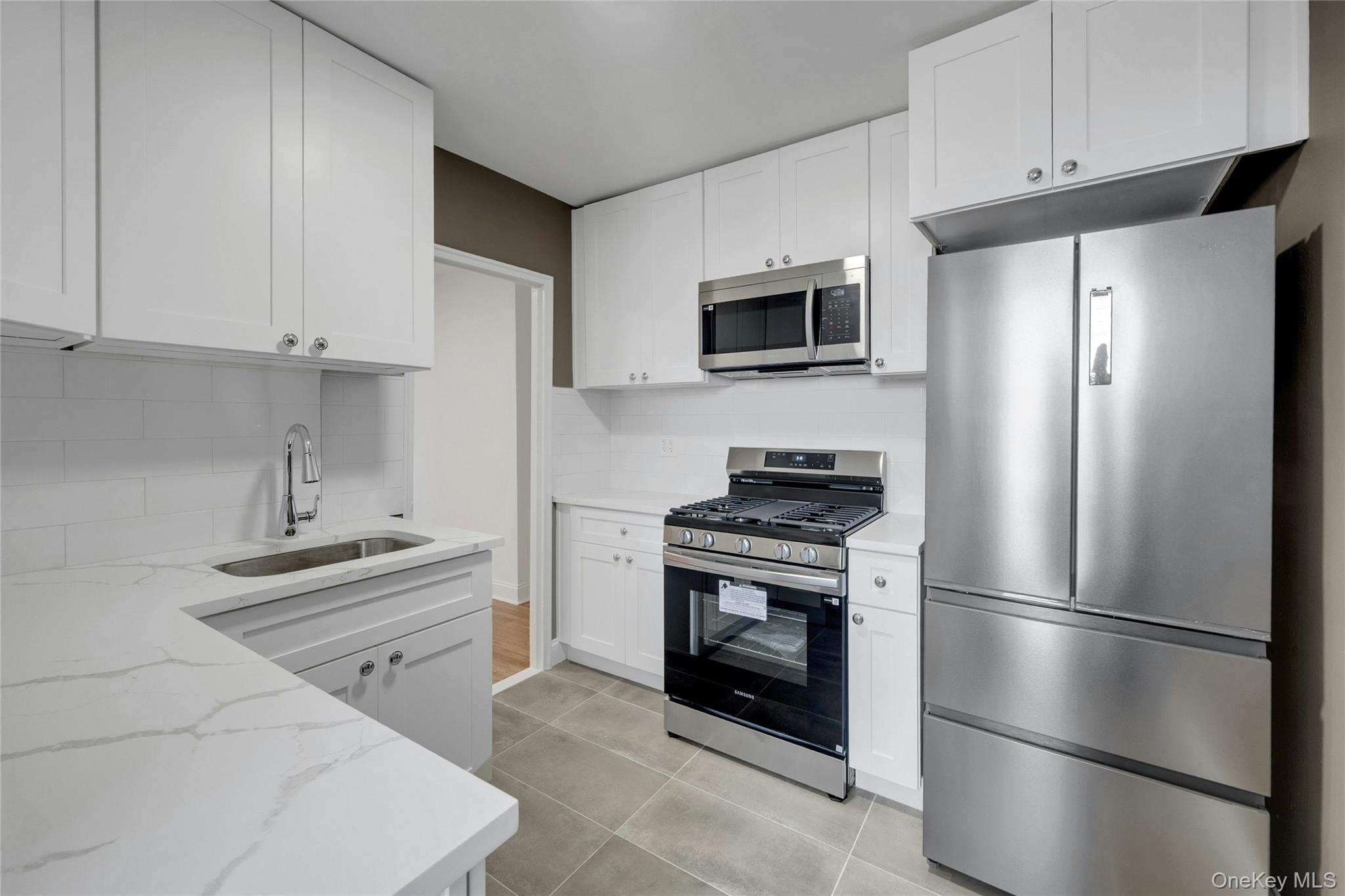 5650 Netherland Avenue, Unit 3C
