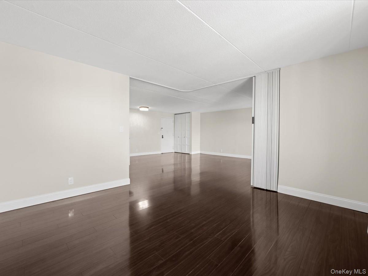 31 Casino, Unit 3J photo 9
