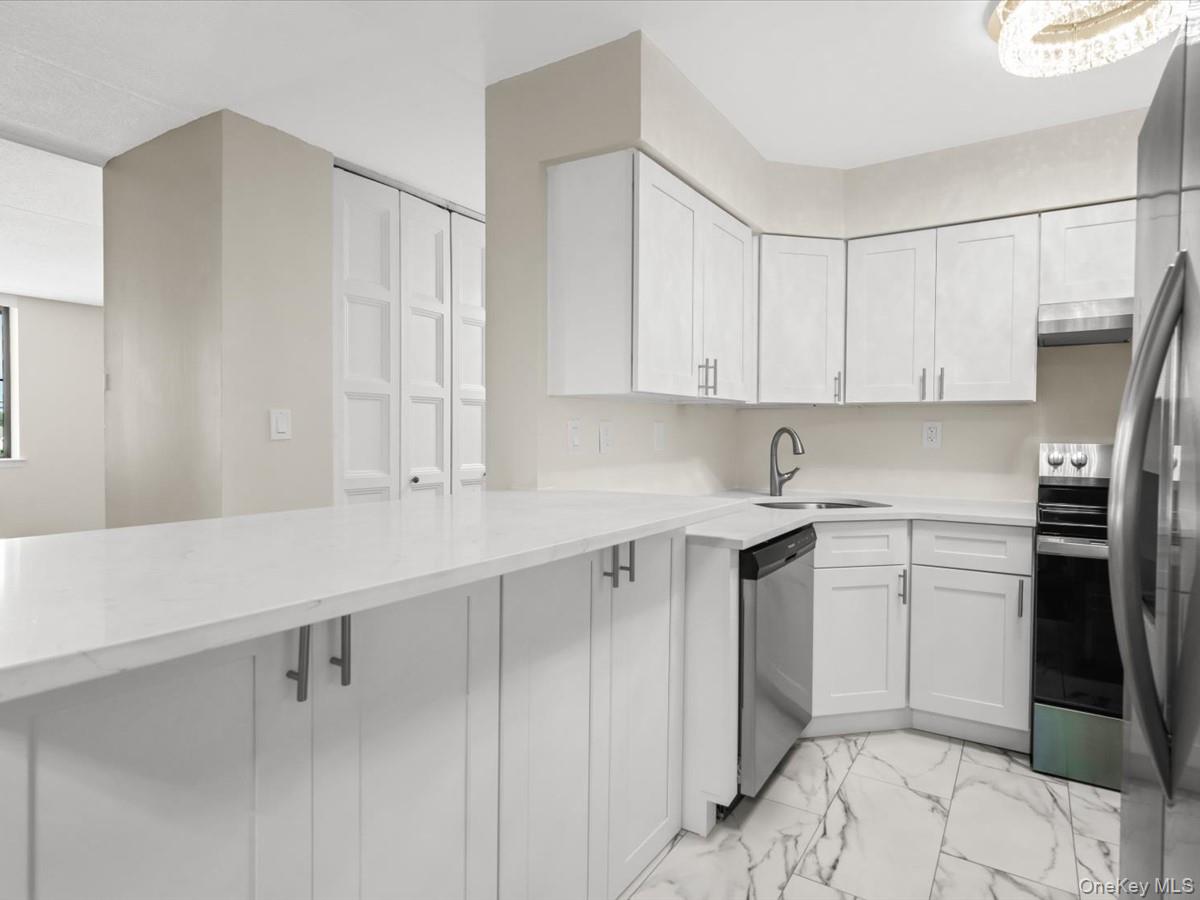 31 Casino, Unit 3J photo 7