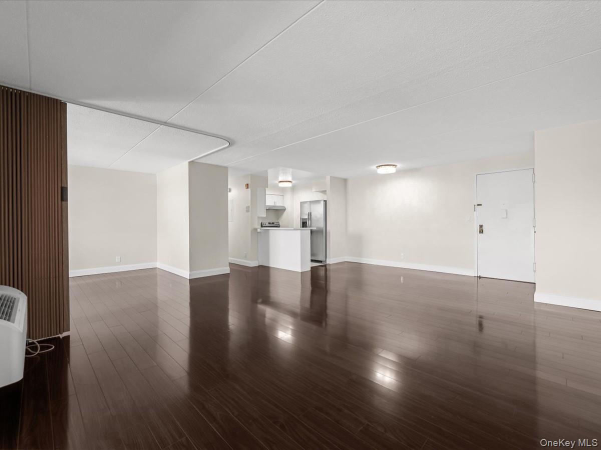 31 Casino, Unit 3J photo 5