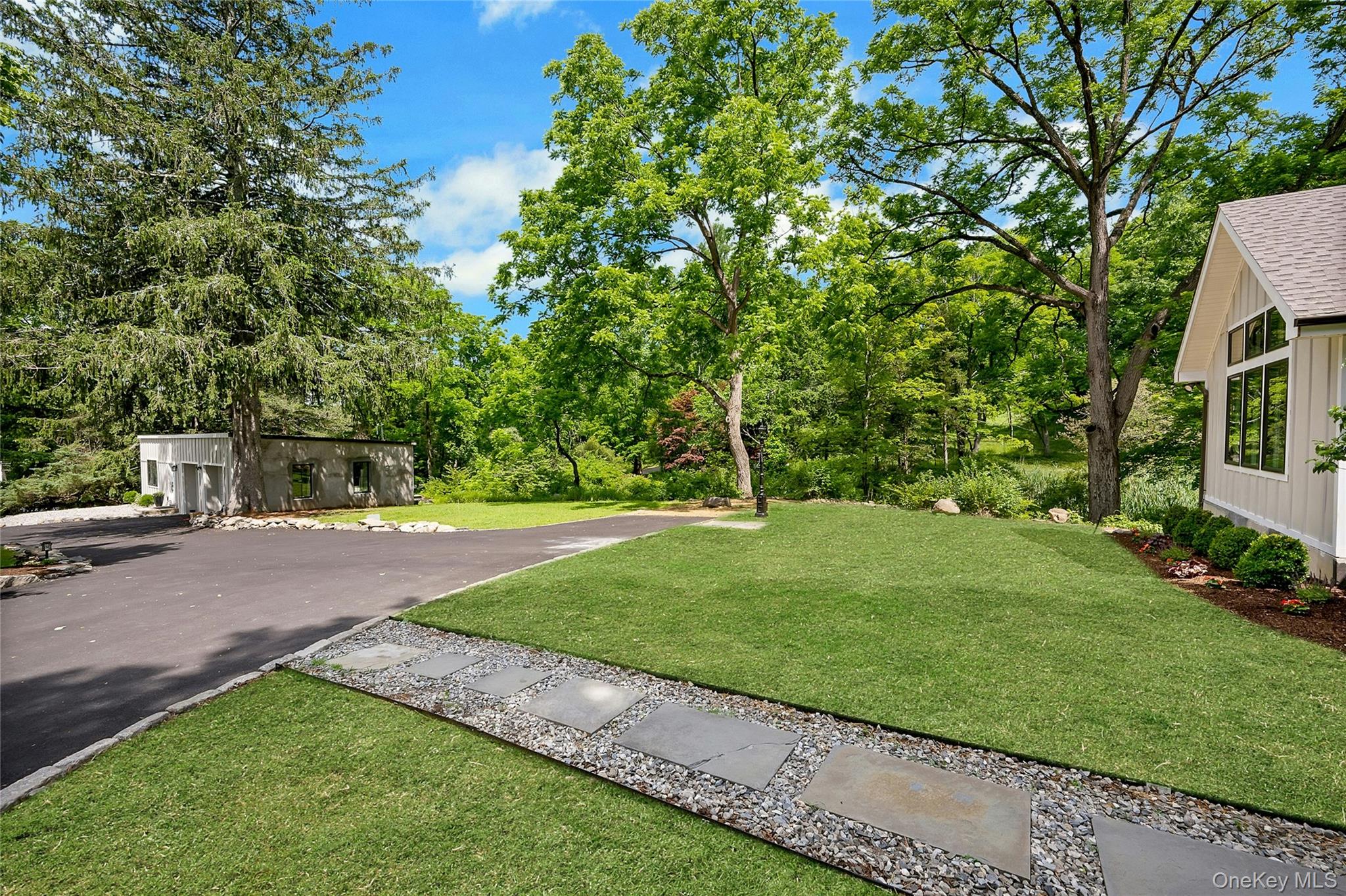2 Banks Farm Road – For Sale photo 28