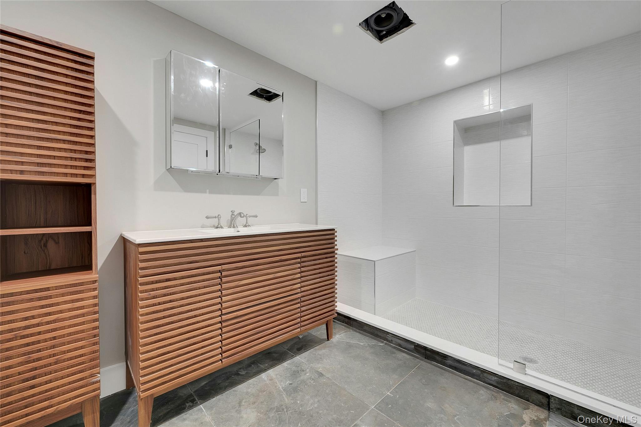 2 Banks Farm Road – For Sale photo 22