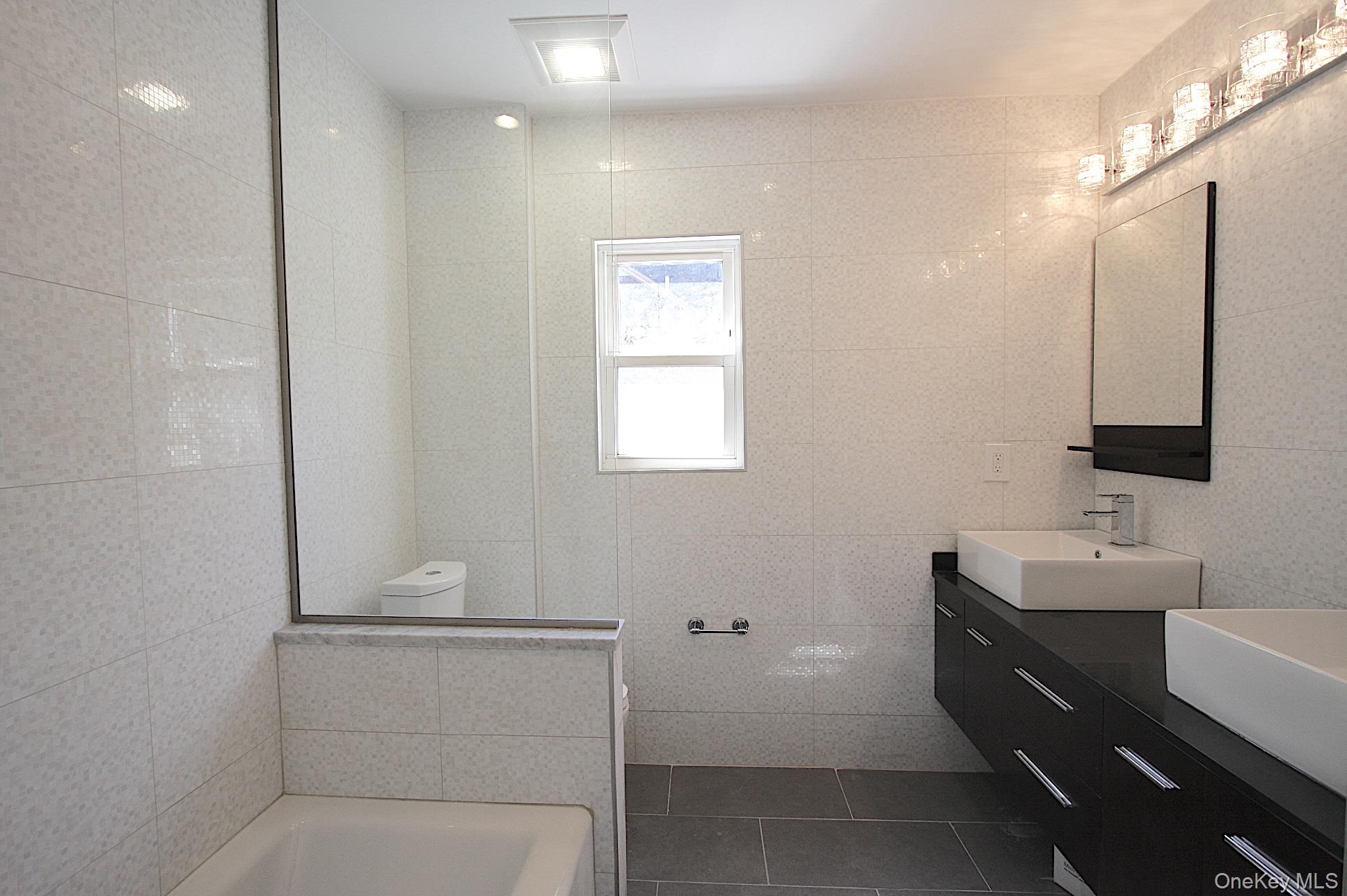 257-14 Pembroke Avenue – For Sale photo 18