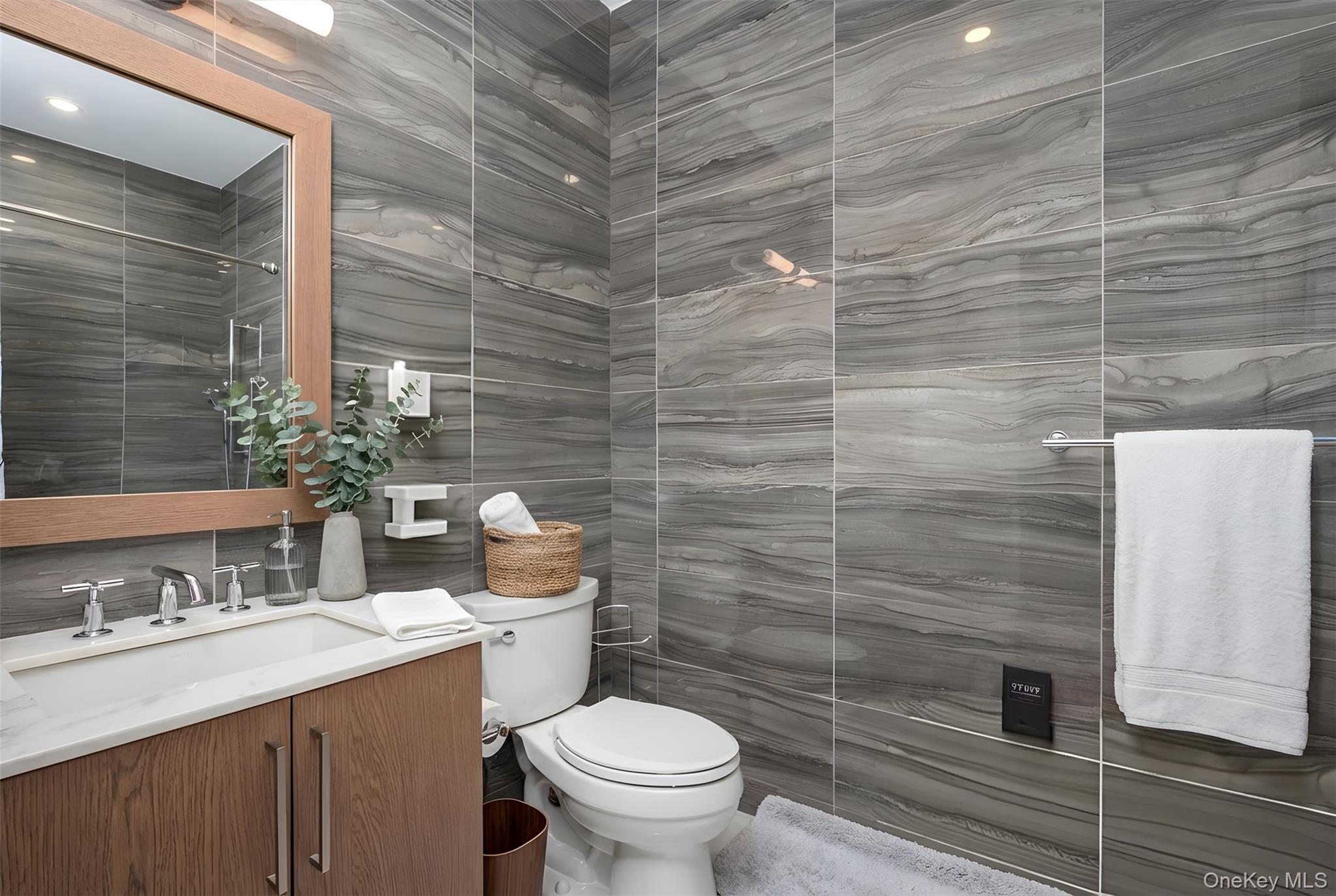 100 Garvies Point Road, Unit 1042 photo 13