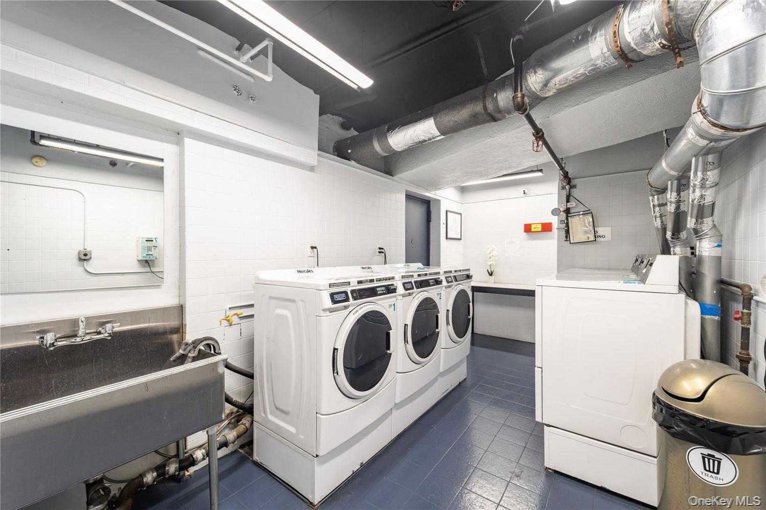 152 E 35th Street, Unit 5H photo 15