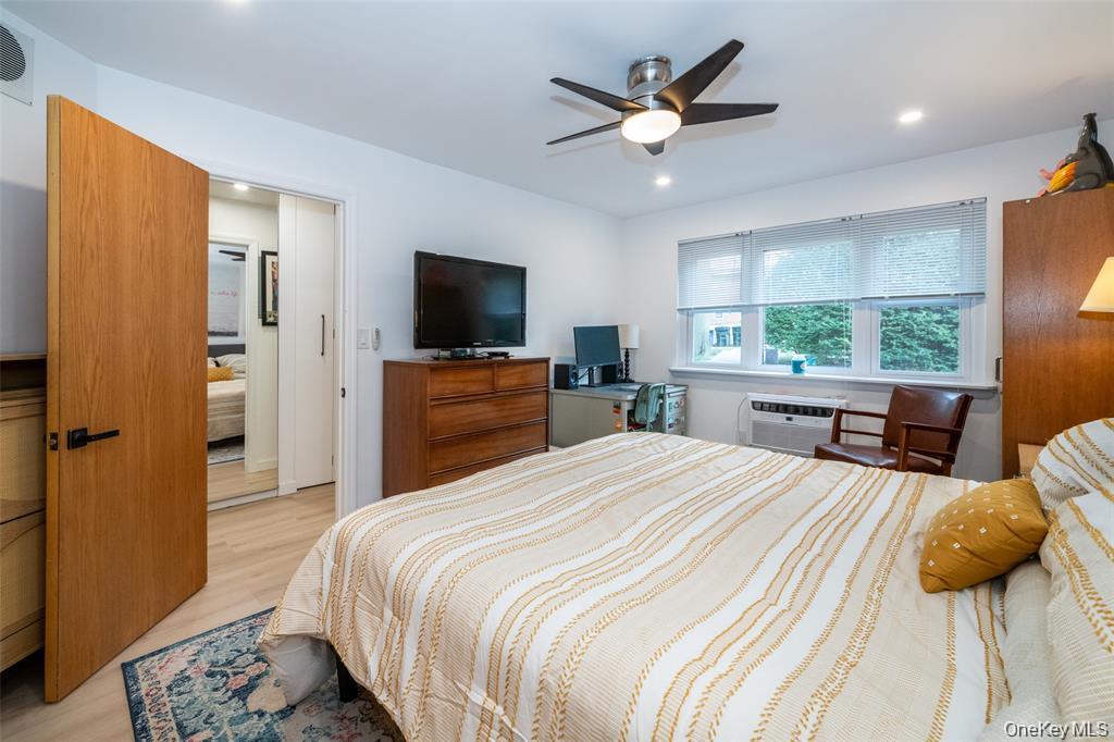 673 Pelham Road, Unit E14 photo 13