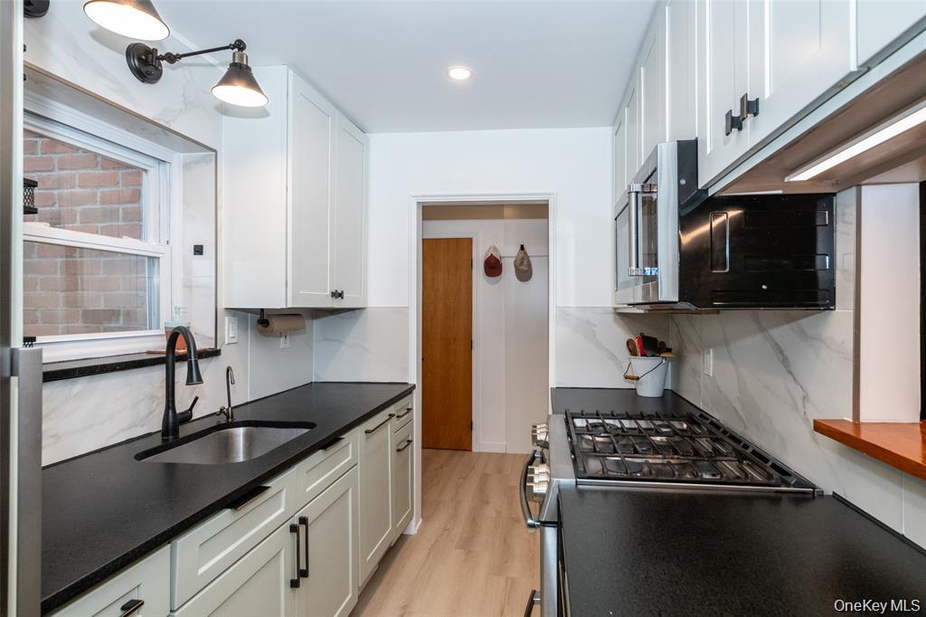 673 Pelham Road, Unit E14 photo 12