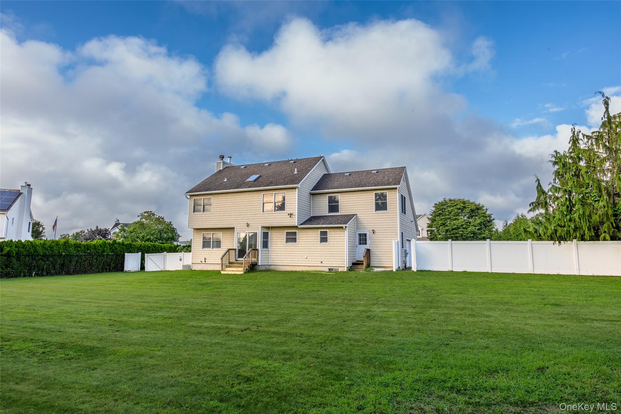 63 Nicholas Way – For Sale photo 8
