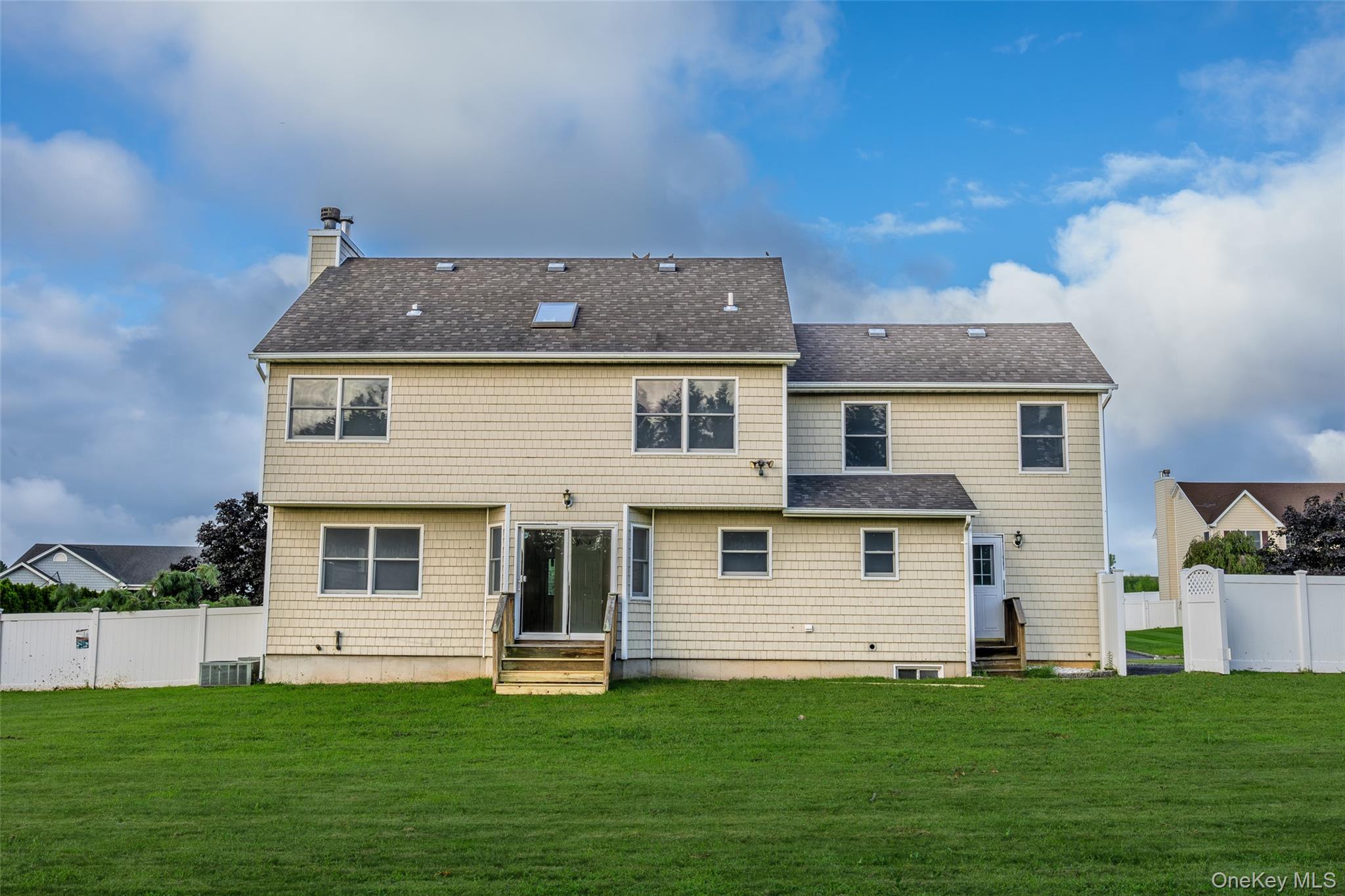 63 Nicholas Way – For Sale photo 7