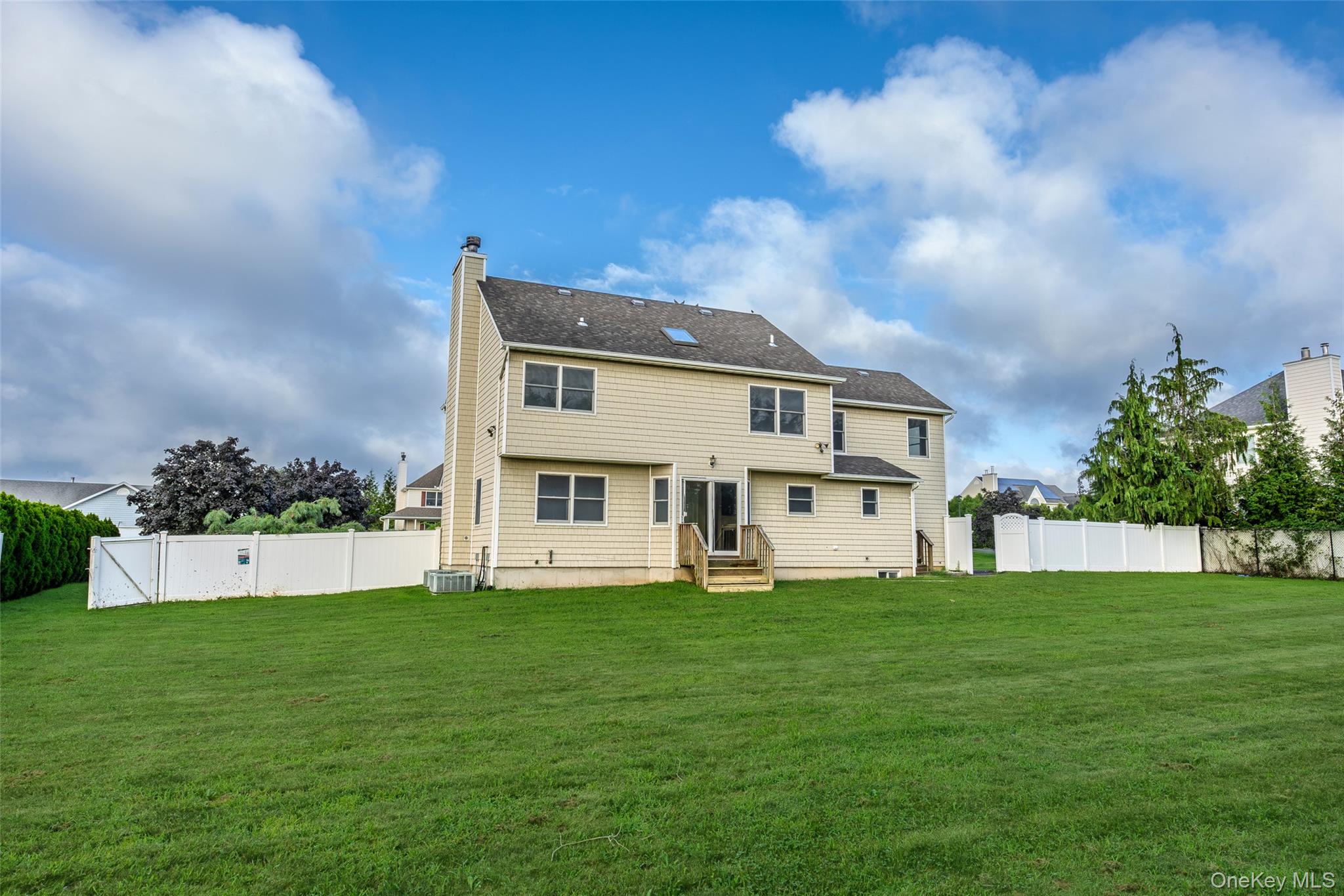 63 Nicholas Way – For Sale photo 6